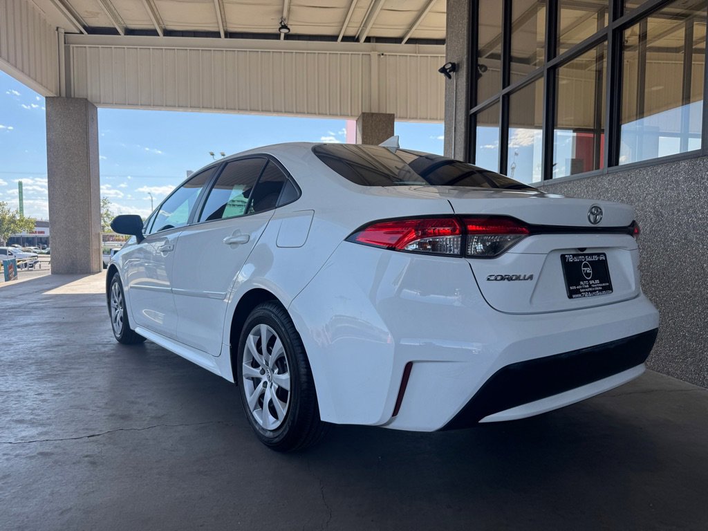 Used 2021 Toyota Corolla LE w/ Carpet Mat Package (TMS) image 30