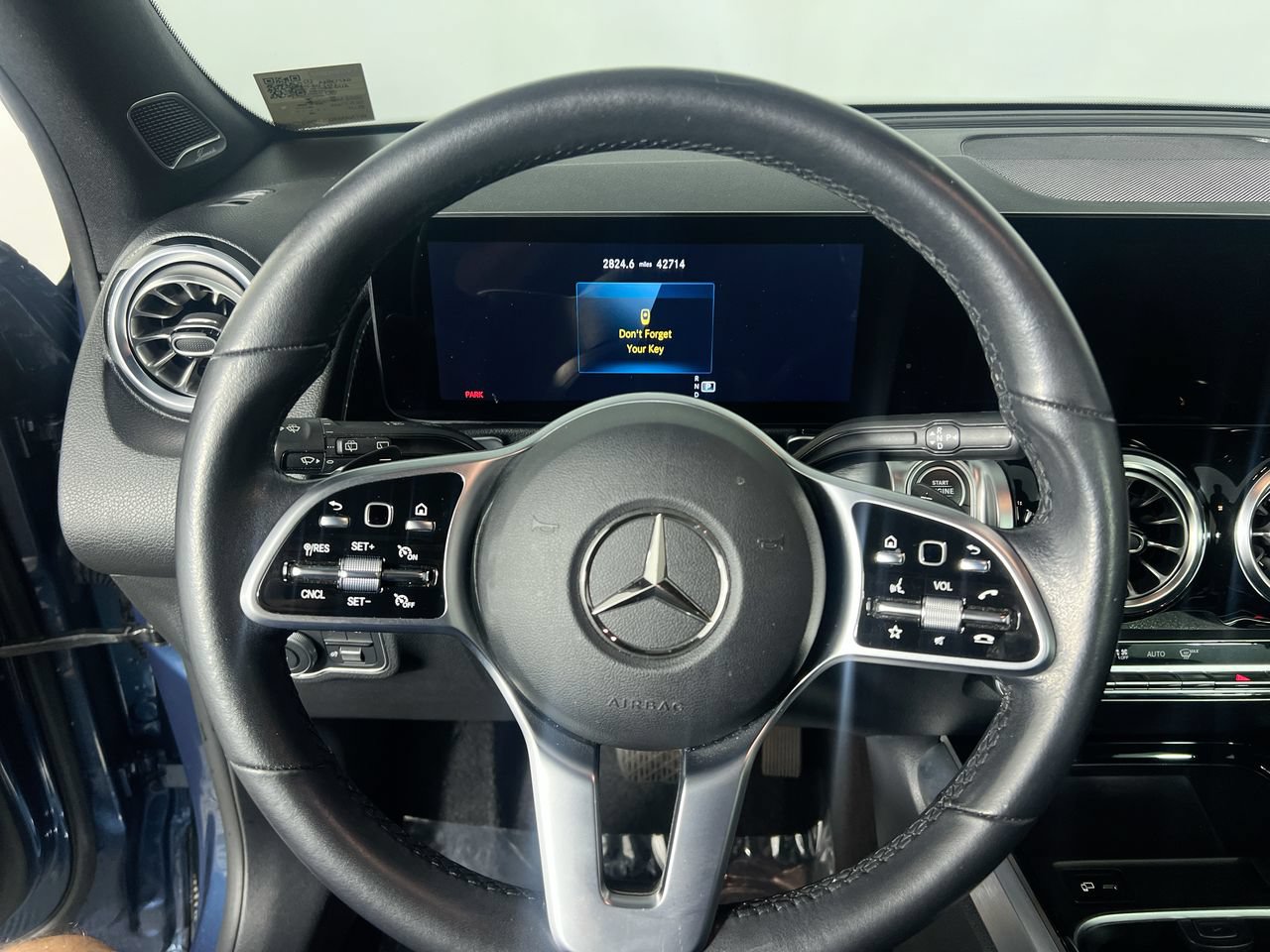 Used 2023 Mercedes-Benz GLB 250 image 11