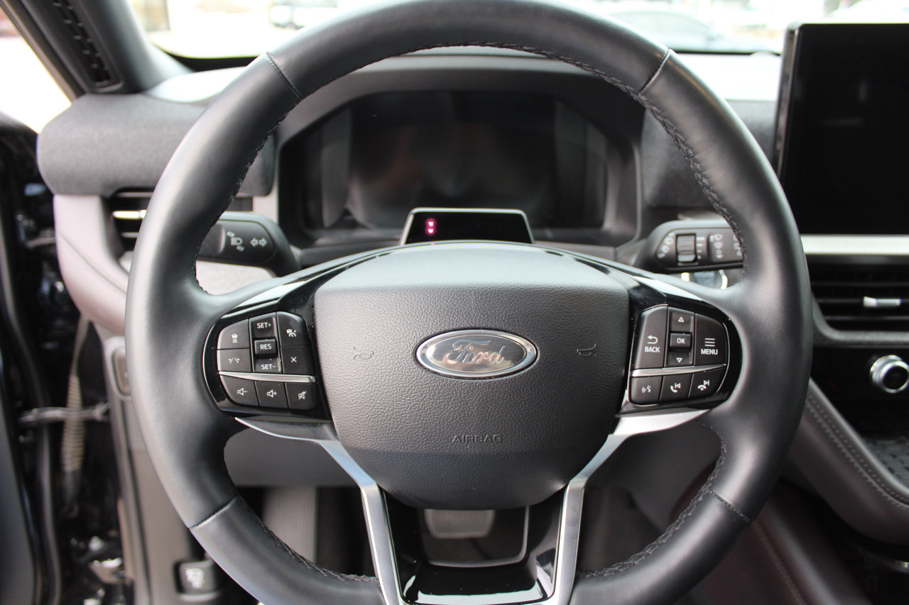 Used 2025 Ford Explorer Platinum w/ LUX Leather Package image 50