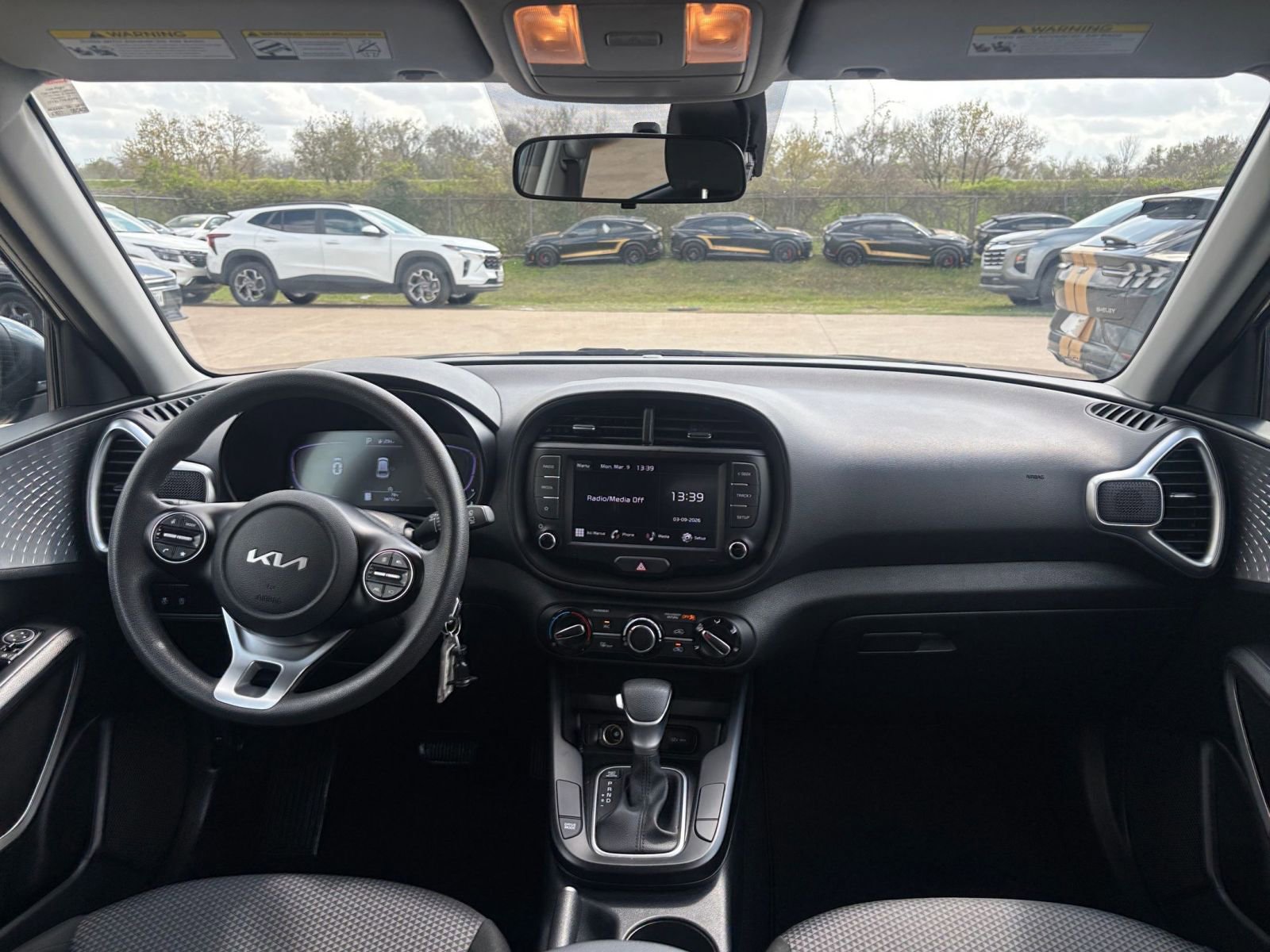 Used 2025 Kia Soul LX w/ LX Technology Package image 31