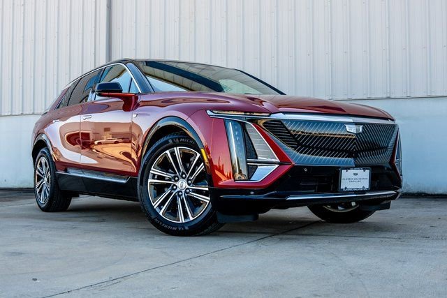 New 2026 Cadillac Lyriq Luxury image 1