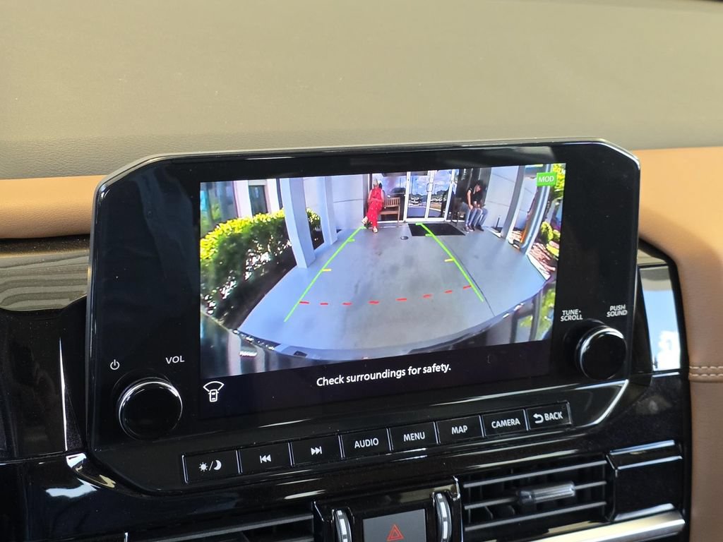 Used 2023 Nissan Pathfinder Platinum FWD image 22