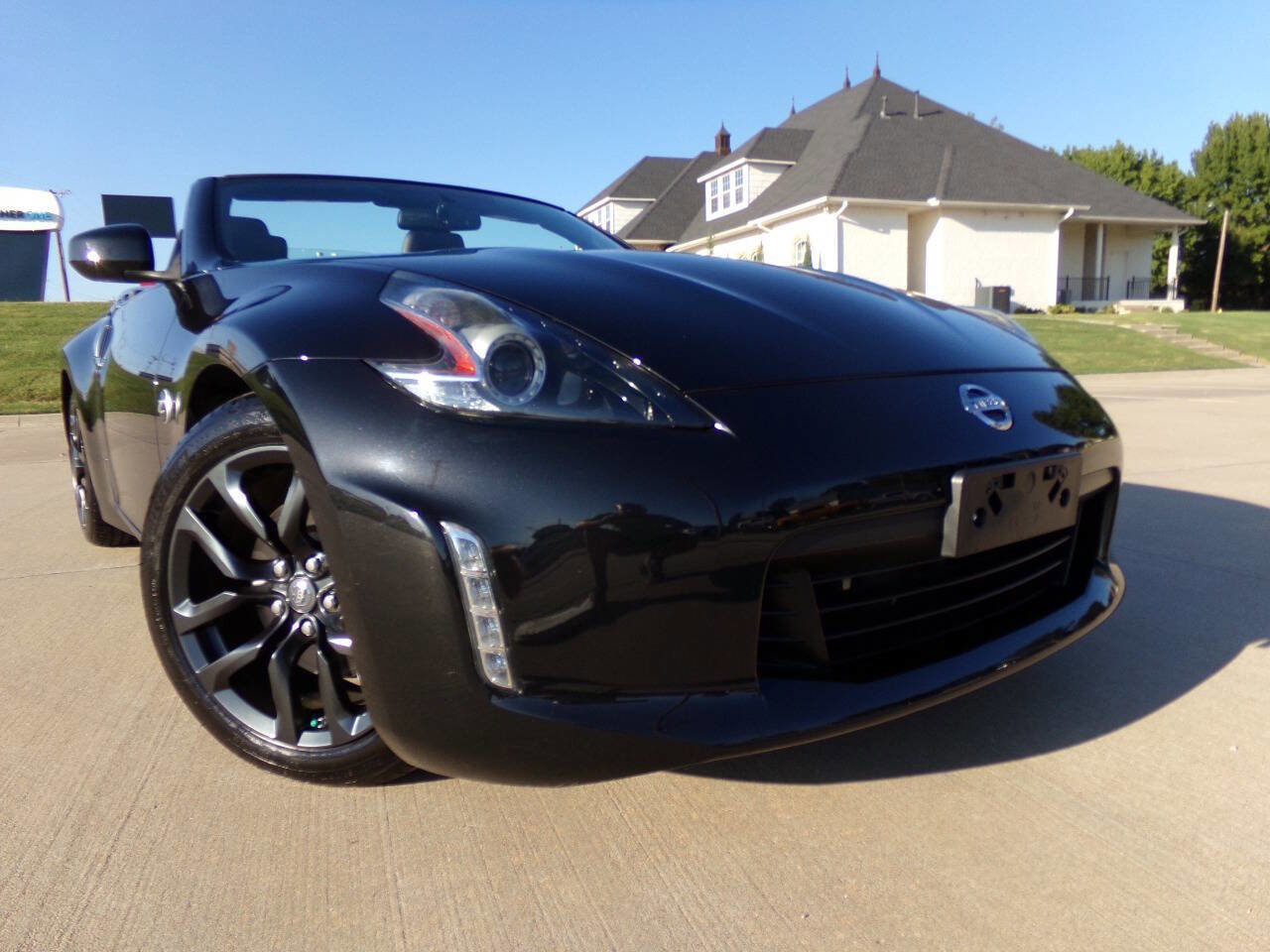 Used 2019 Nissan 370Z Roadster image 6