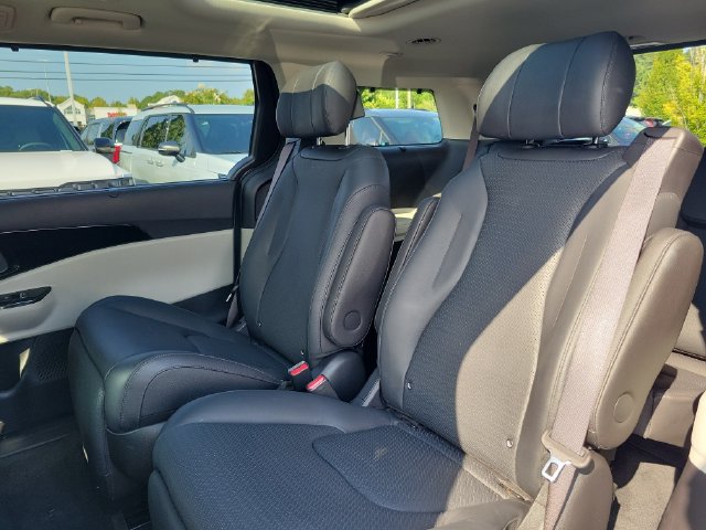 Used 2024 Kia Carnival SX Prestige FWD image 8