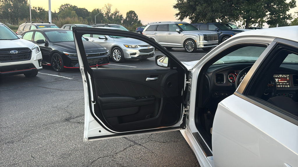 Used 2023 Dodge Charger R/T w/ Blacktop Package RWD image 18
