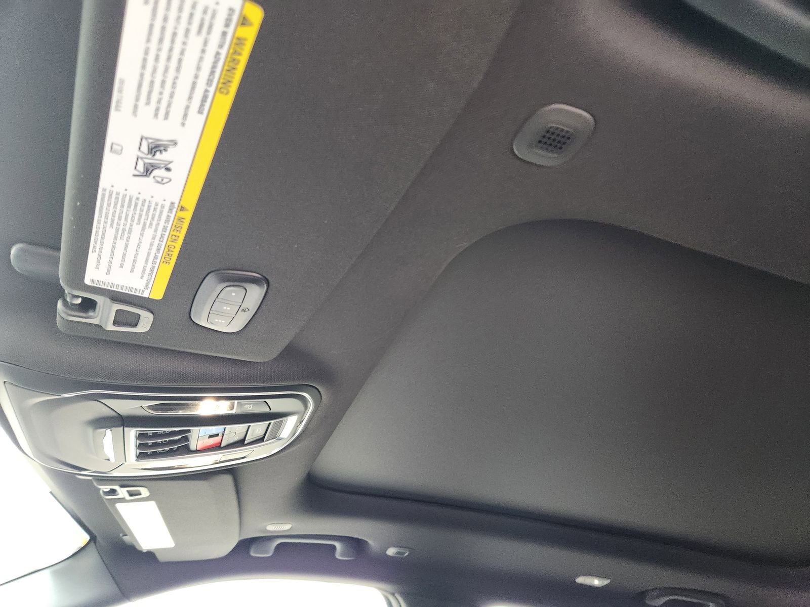 New 2025 Jeep Grand Cherokee L Limited w/ Luxury Tech Group II RWD image 23