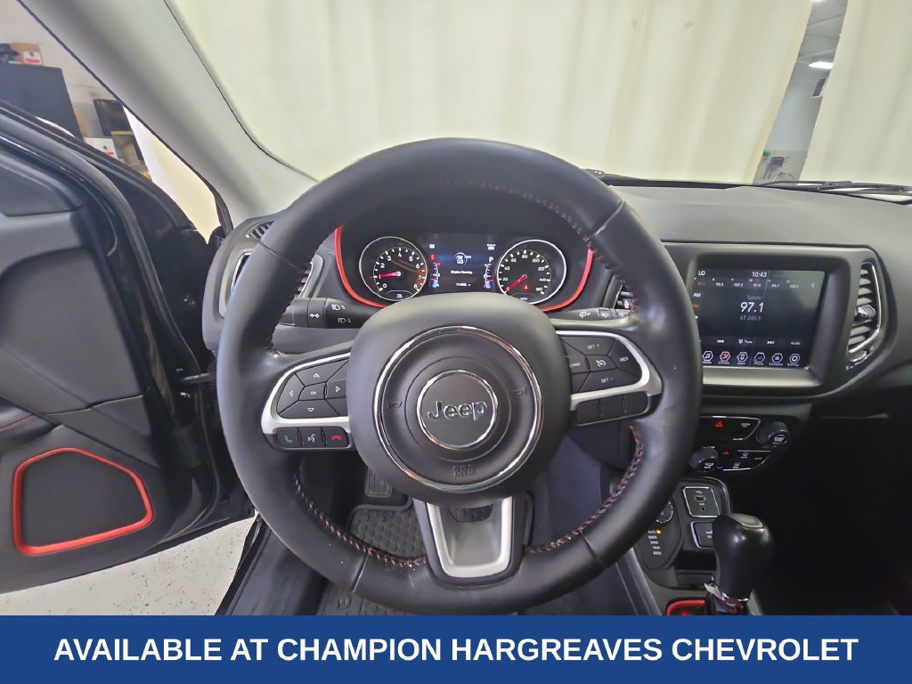 Used 2018 Jeep Compass Trailhawk AWD/4WD image 15