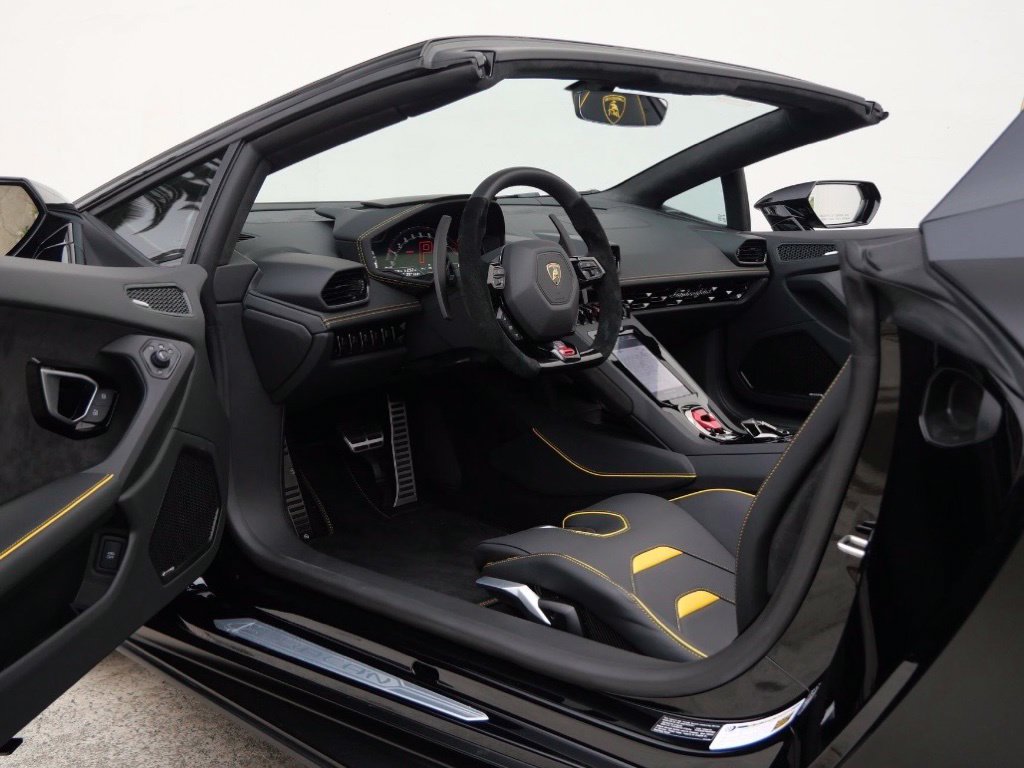 Used 2024 Lamborghini Huracan EVO AWD/4WD image 21