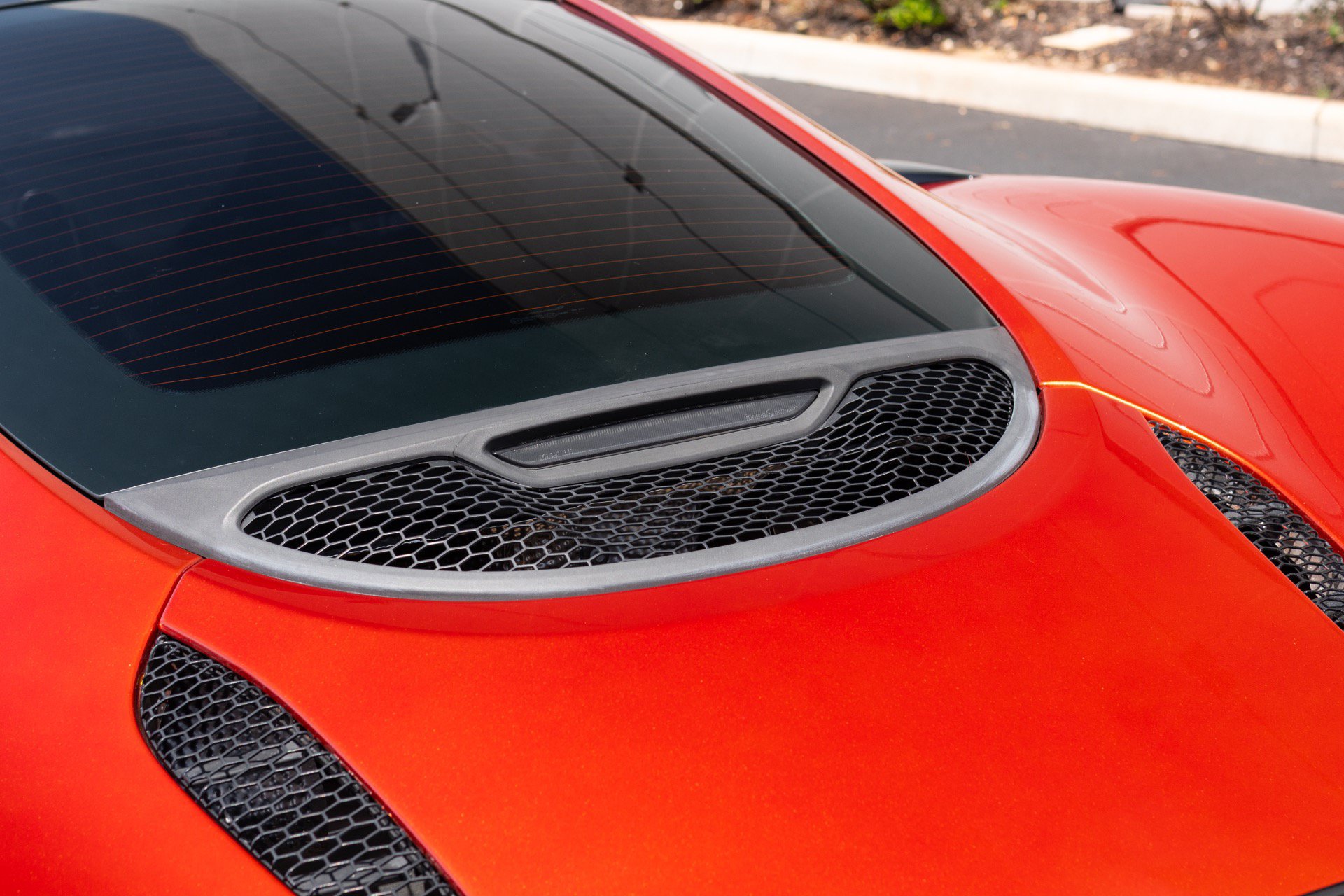 Used 2018 McLaren 570S RWD image 29