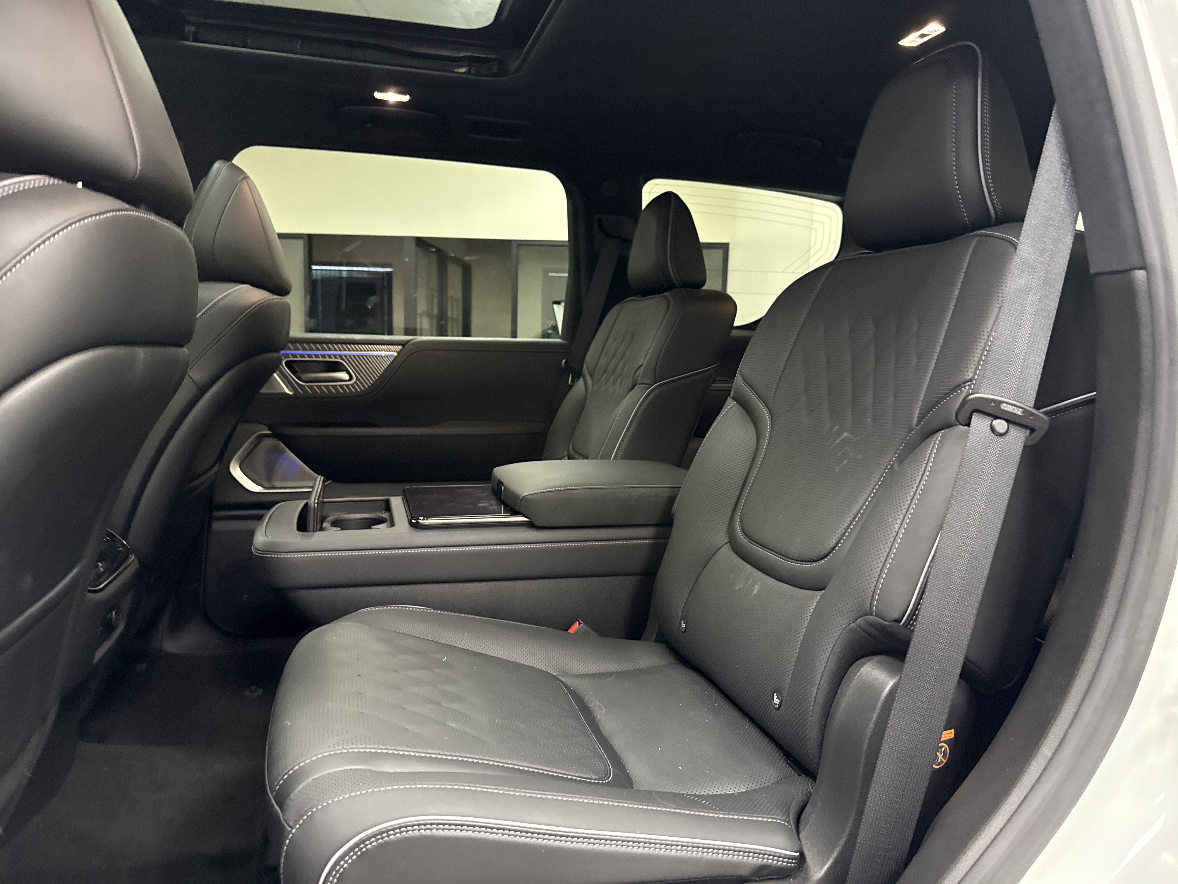Certified 2026 INFINITI QX80 Autograph w/ Premium Cargo Package AWD/4WD image 17