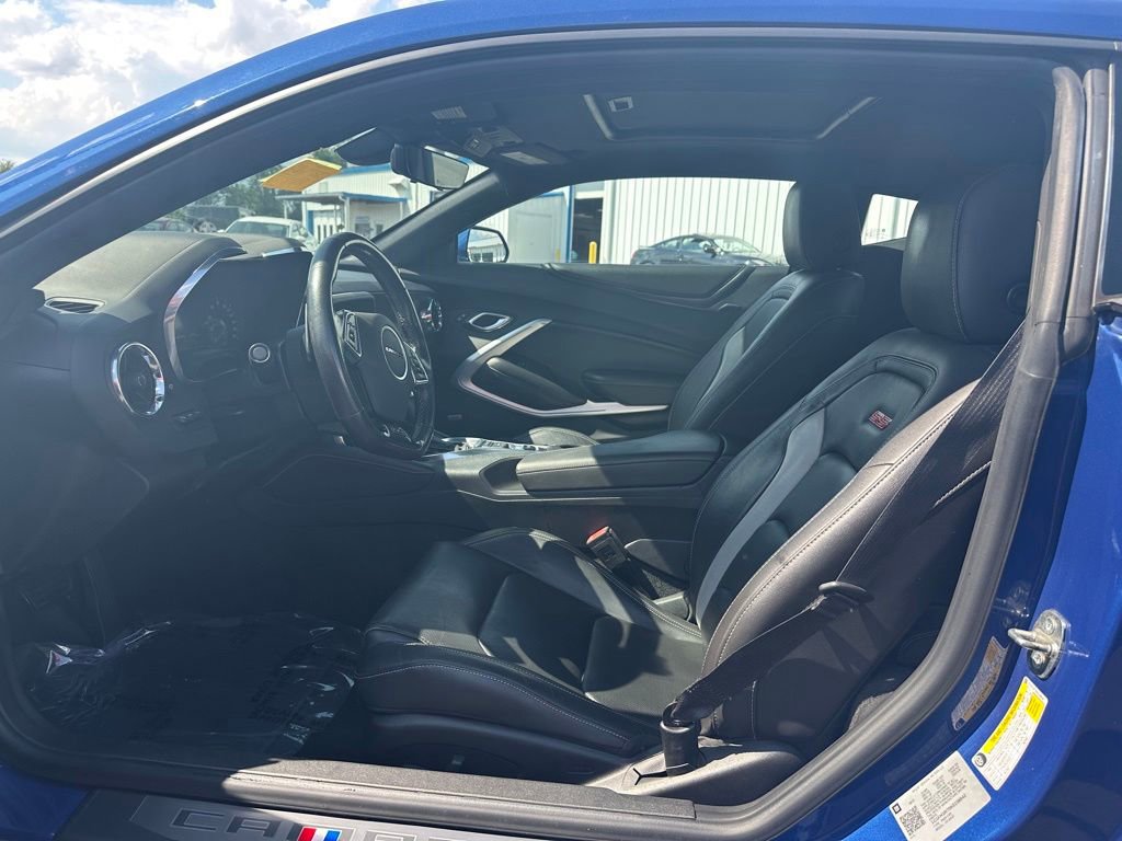 Used 2019 Chevrolet Camaro SS RWD image 10