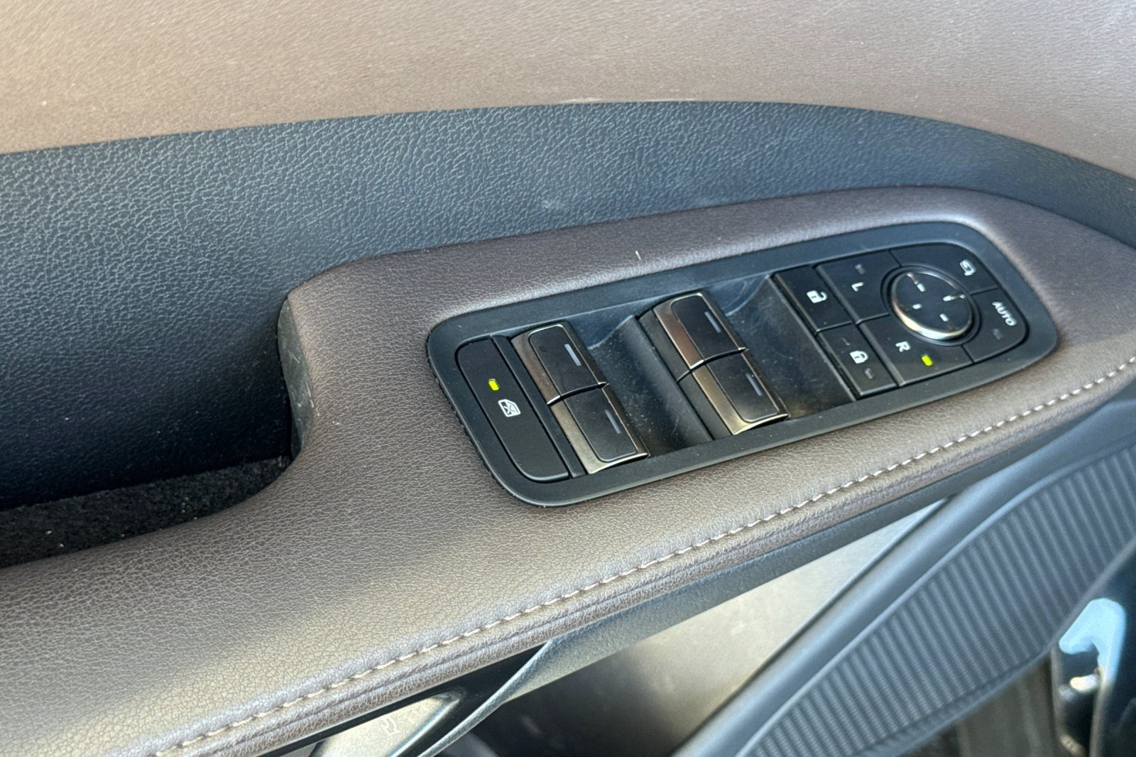 Used 2023 Lexus RX 350 FWD w/ Accessory Package image 13