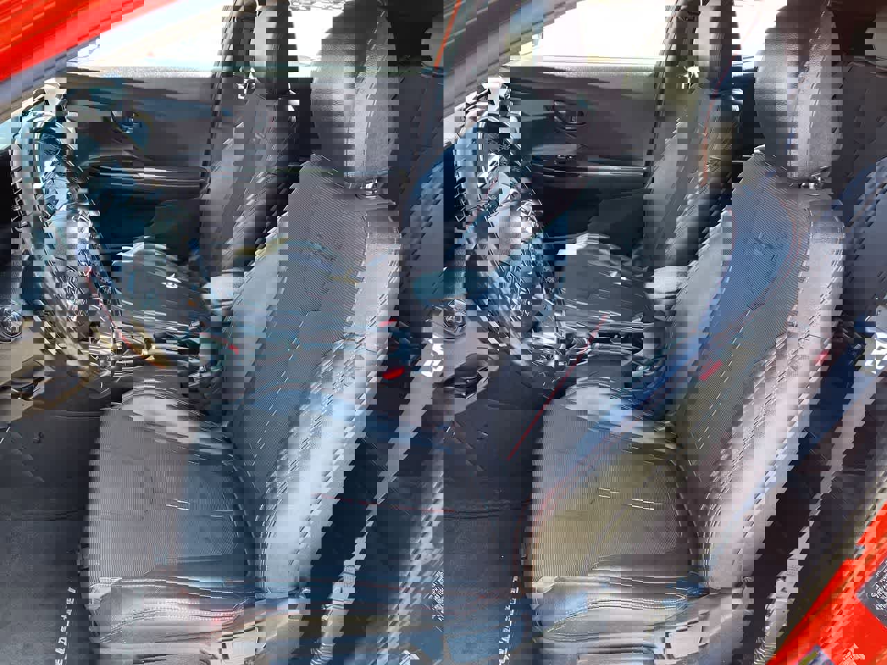 Used 2019 Hyundai Veloster 2.0 Premium image 12