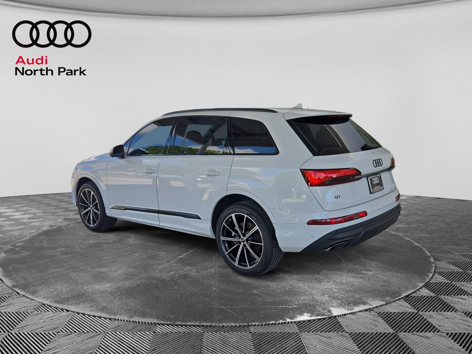 New 2026 Audi Q7 2.0T Premium Plus AWD/4WD image 3