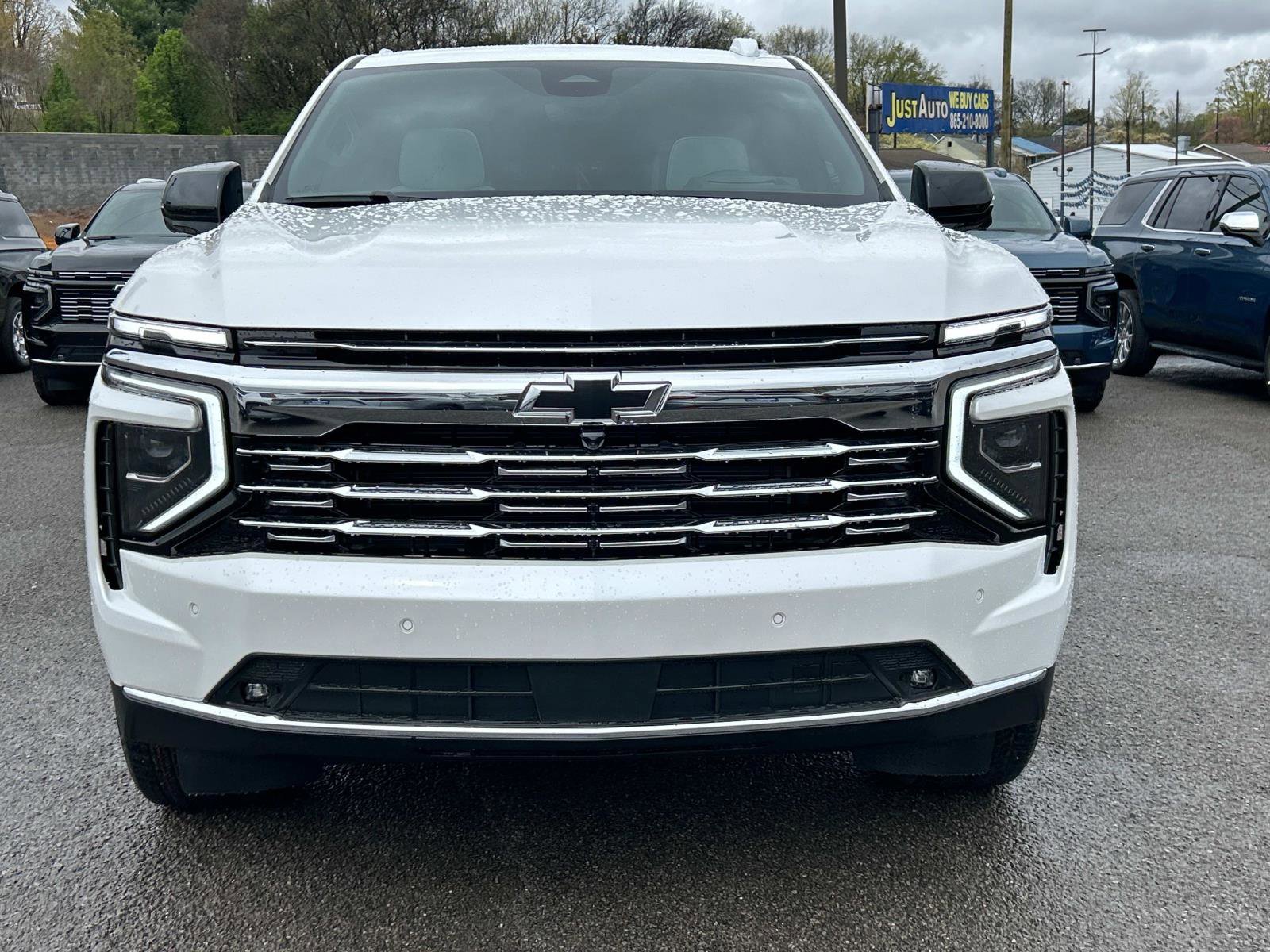 New 2025 Chevrolet Suburban Premier image 8
