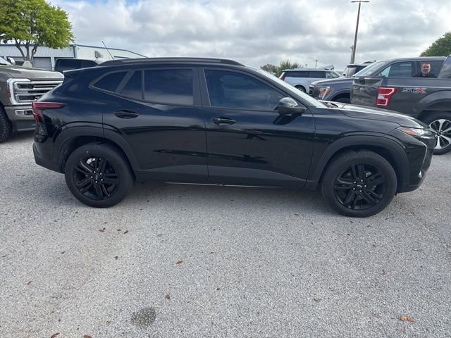 Used 2024 Chevrolet Trax ACTIV w/ Sunroof Package image 4