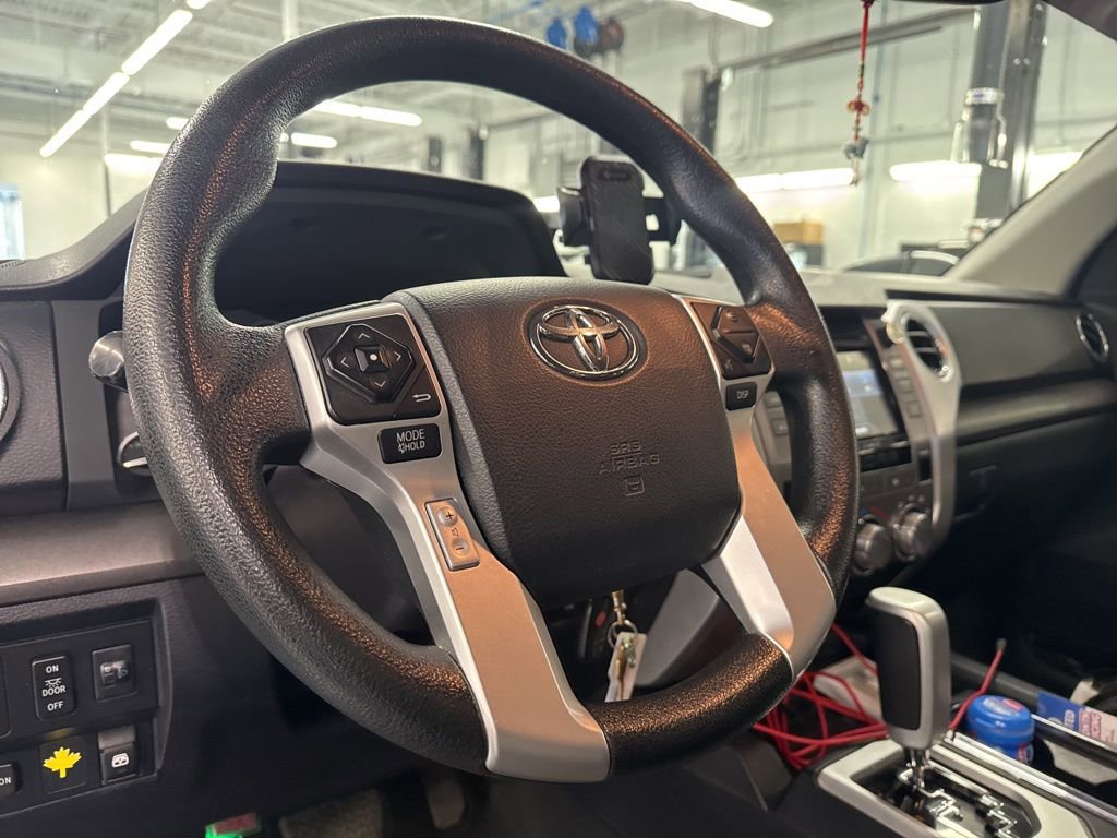 Used 2017 Toyota Tundra SR5 w/ SR5 Upgrade Package AWD/4WD image 37