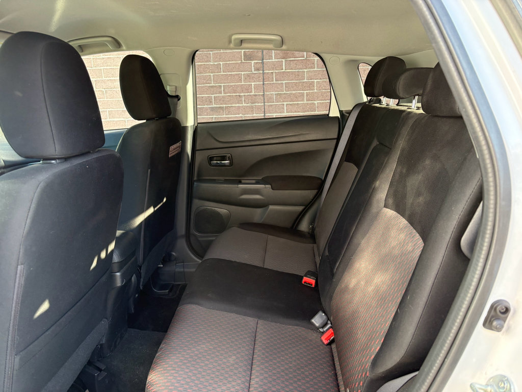 Used 2018 Mitsubishi Outlander Sport LE AWD/4WD image 17