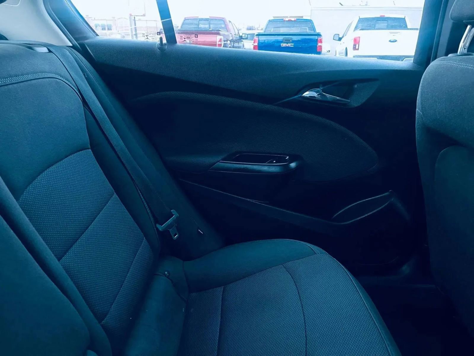 Used 2018 Chevrolet Cruze LT w/ Convenience Package image 26
