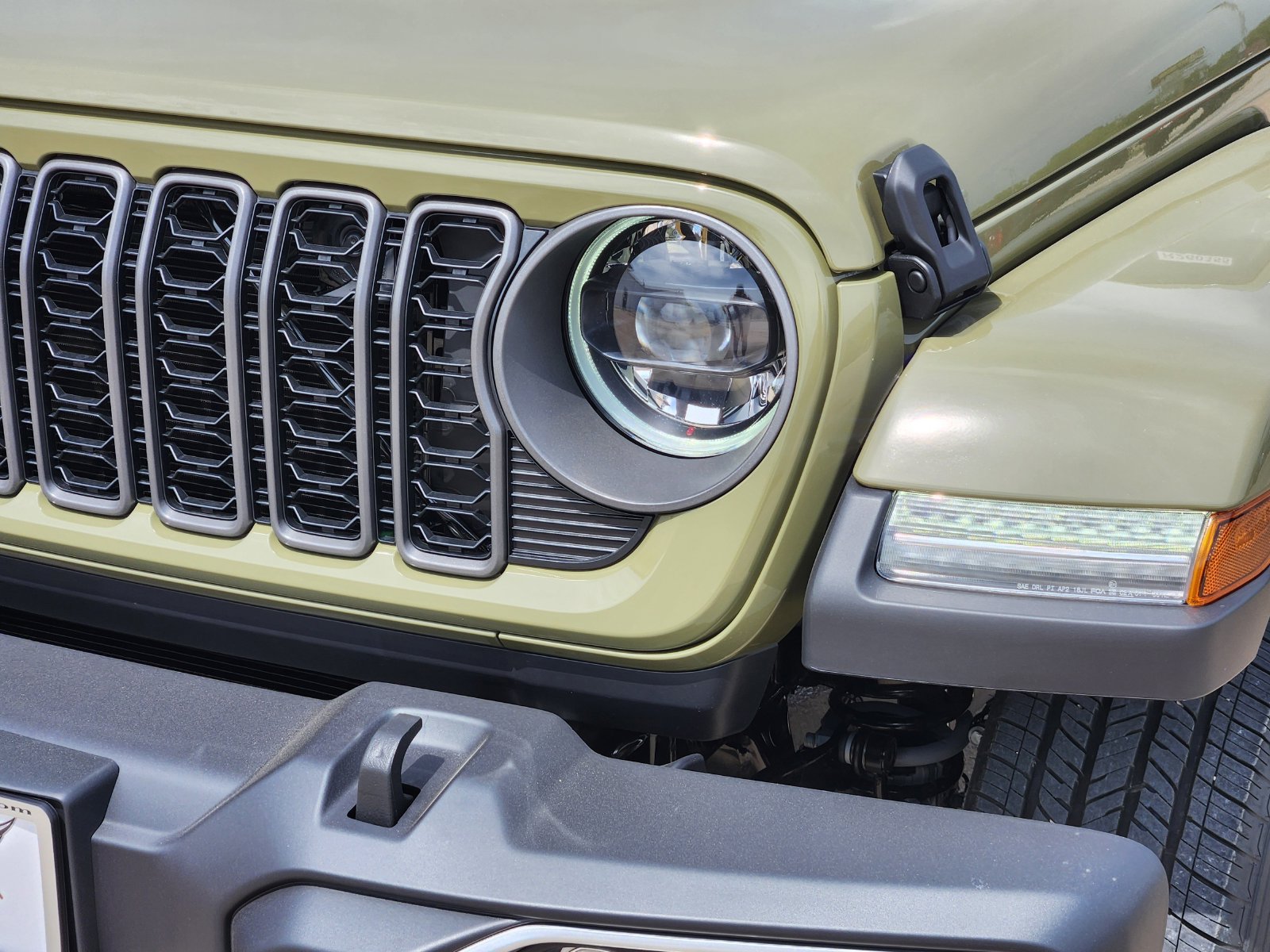 New 2026 Jeep Gladiator Sport AWD/4WD image 9