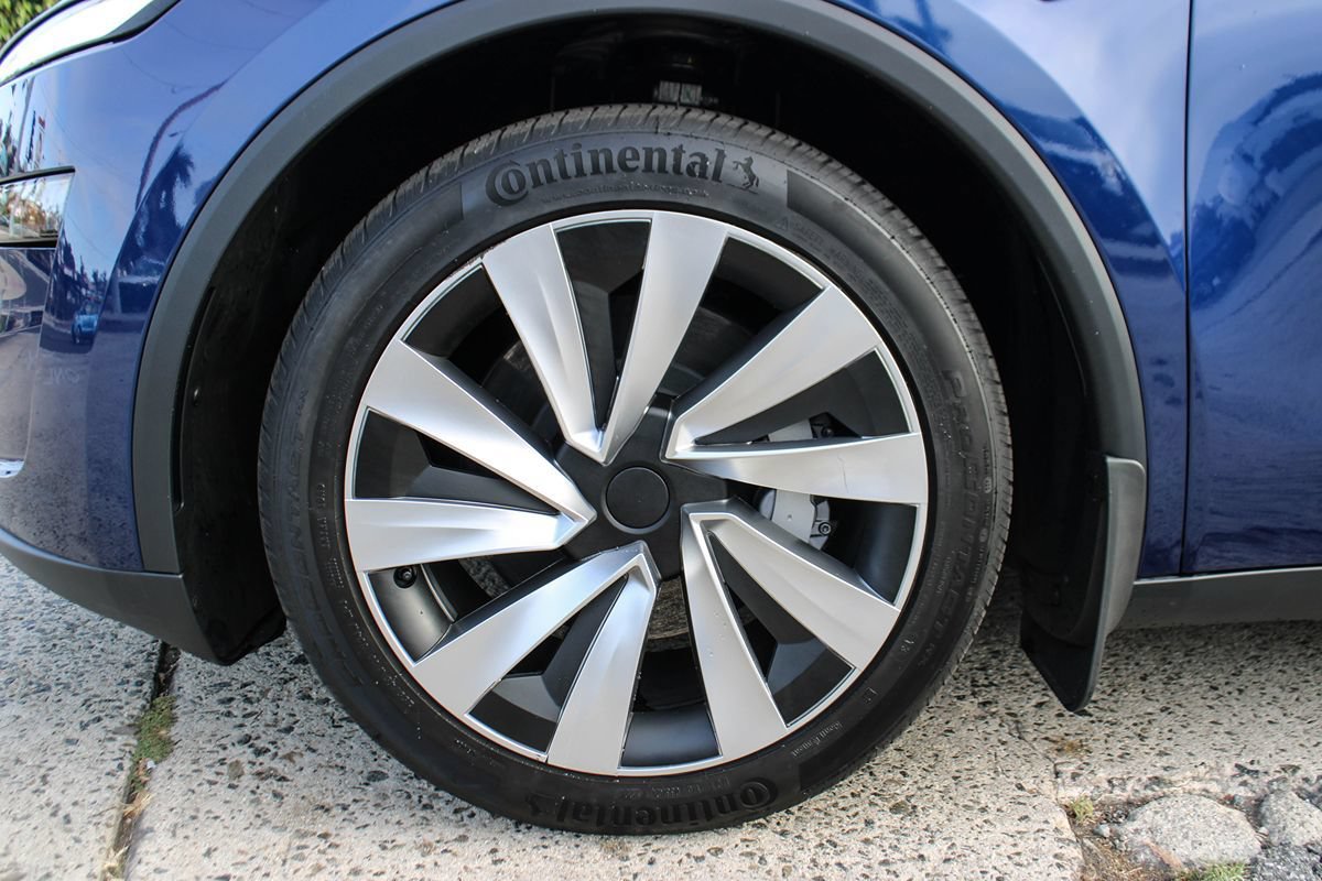 Used 2026 Tesla Model Y Long Range AWD/4WD image 38