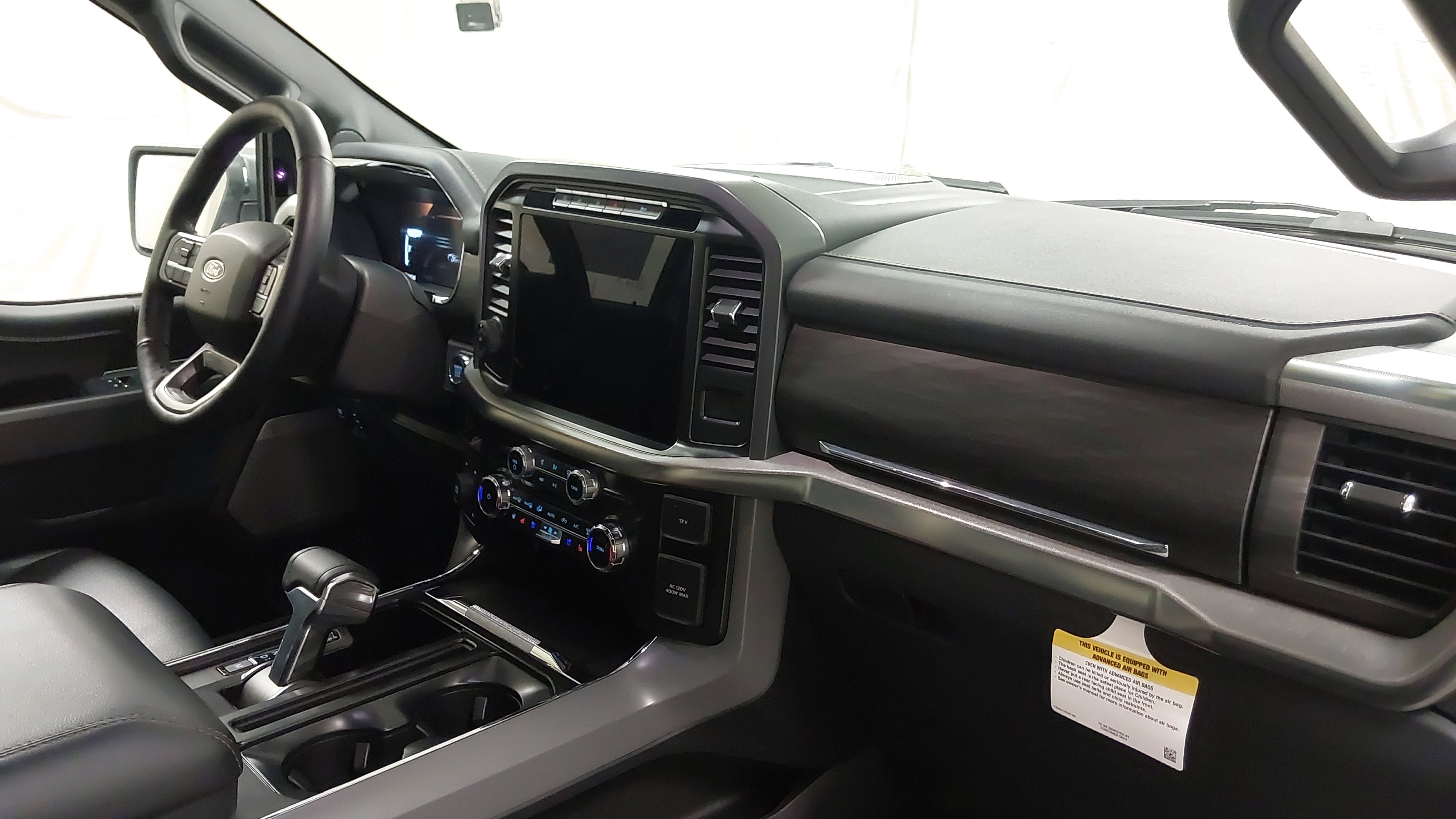 Used 2024 Ford F150 Lariat image 29