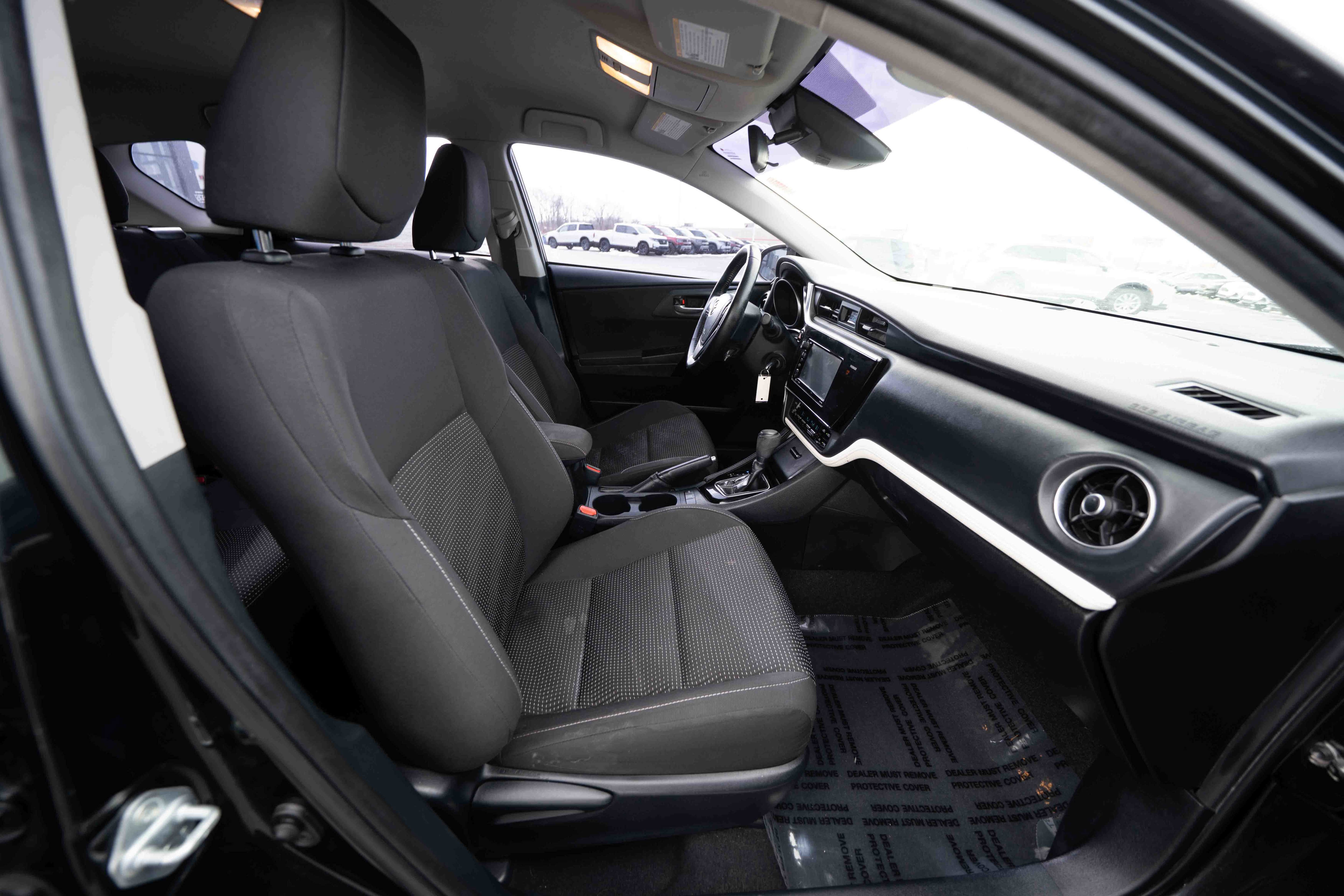 Used 2018 Toyota Corolla iM image 26