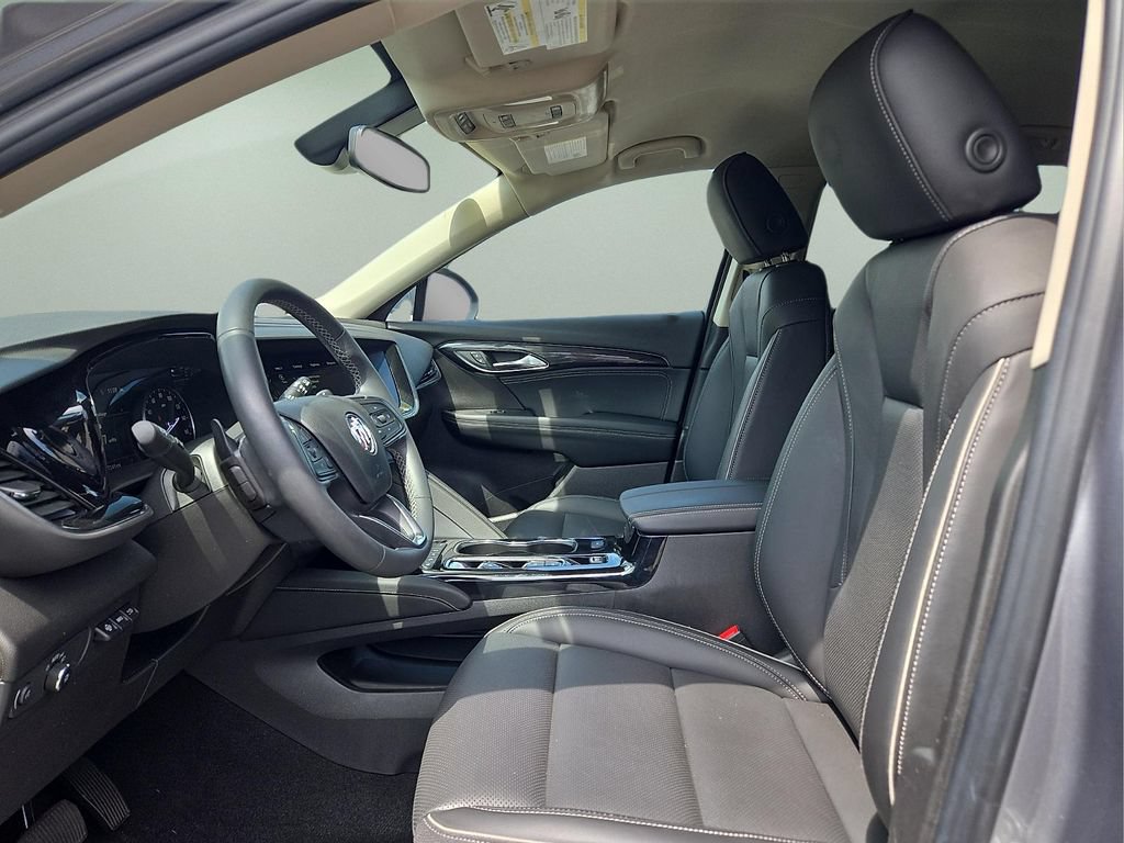Used 2022 Buick Envision Essence w/ Technology Package I AWD/4WD image 13