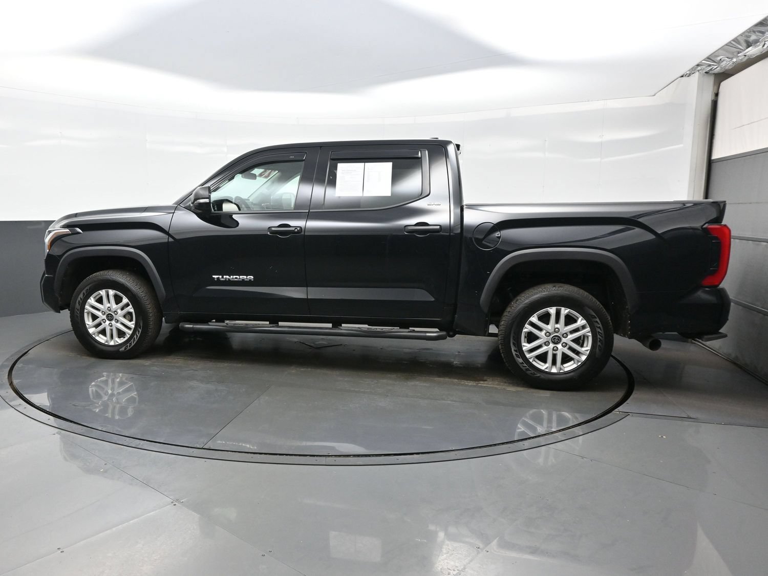 Used 2023 Toyota Tundra SR5 w/ SR5 Convenience Package AWD/4WD image 3