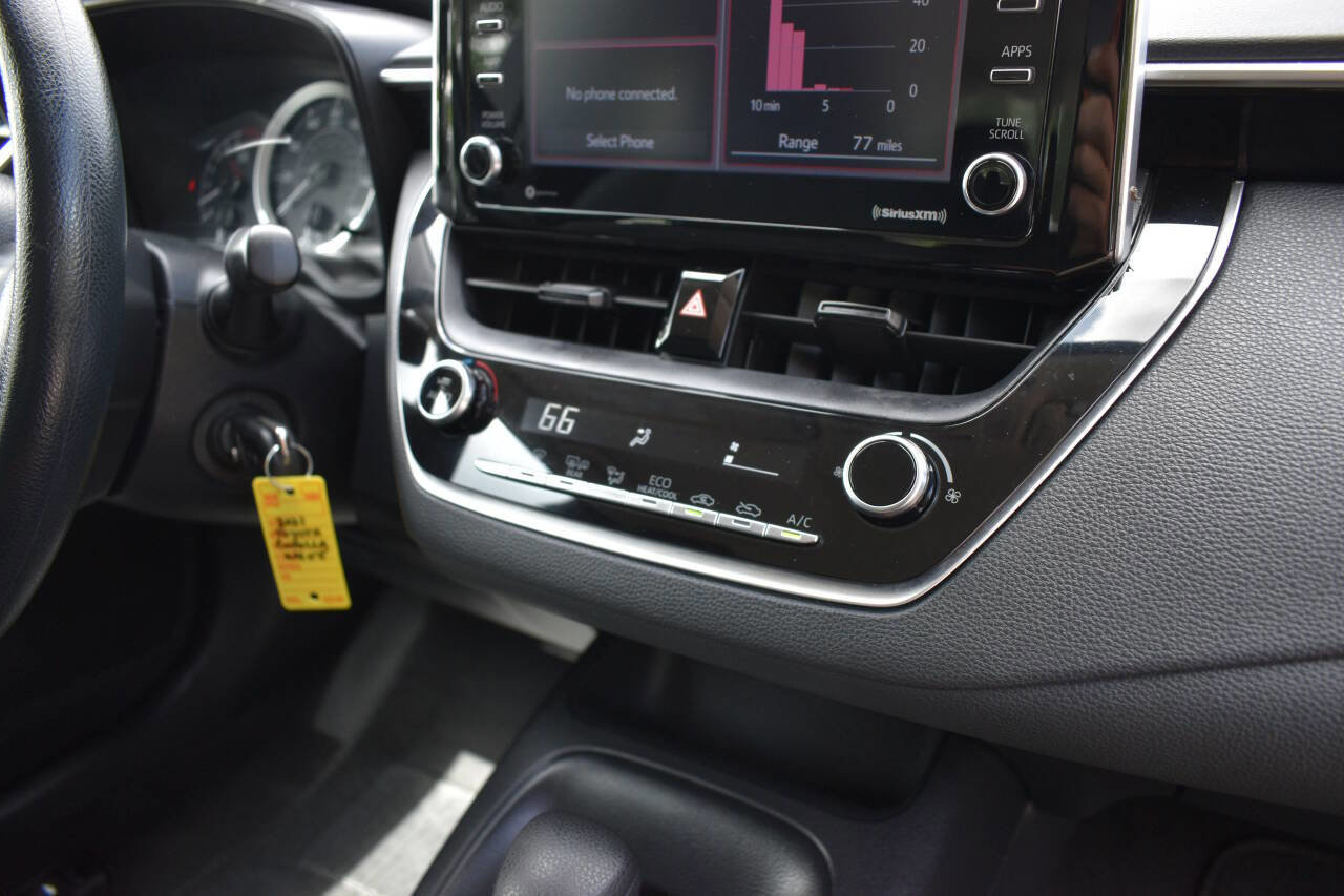 Used 2021 Toyota Corolla LE image 22