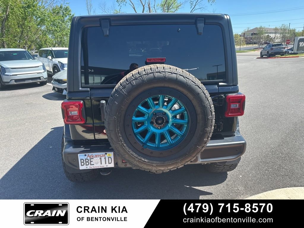 Used 2018 Jeep Wrangler Unlimited Sahara AWD/4WD image 8