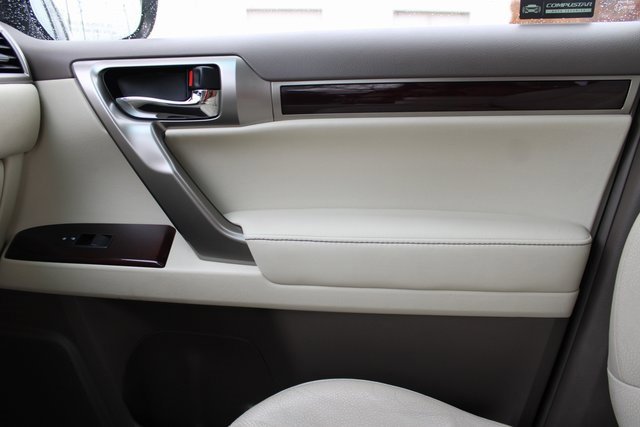 Used 2014 Lexus GX 460 image 31