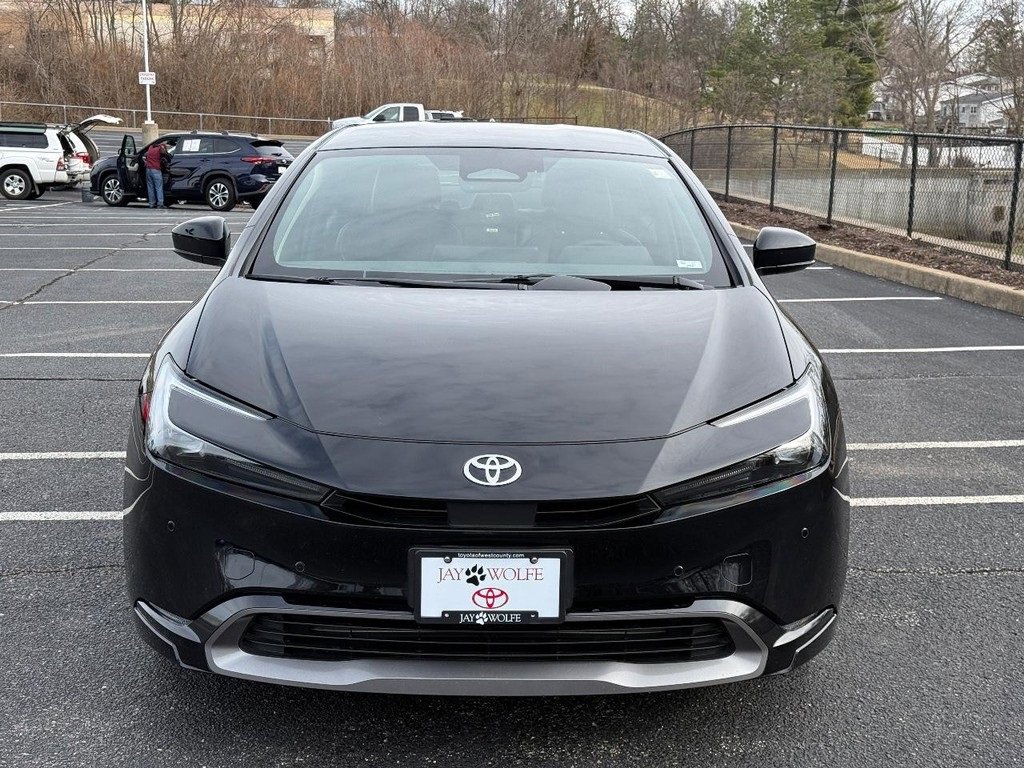 Certified 2025 Toyota Prius XLE image 12