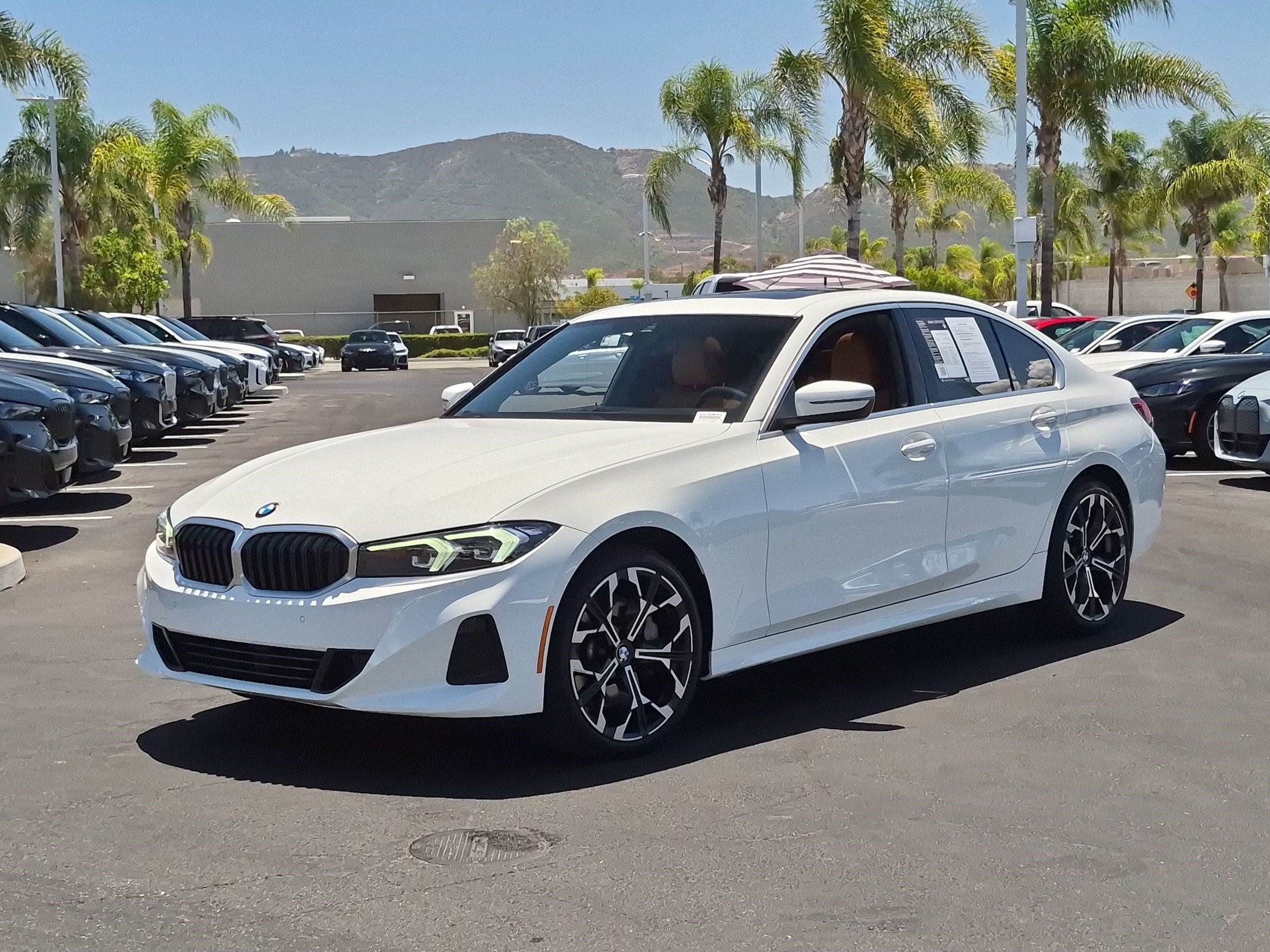 Used 2025 BMW 330i Sedan w/ Convenience Package RWD image 5