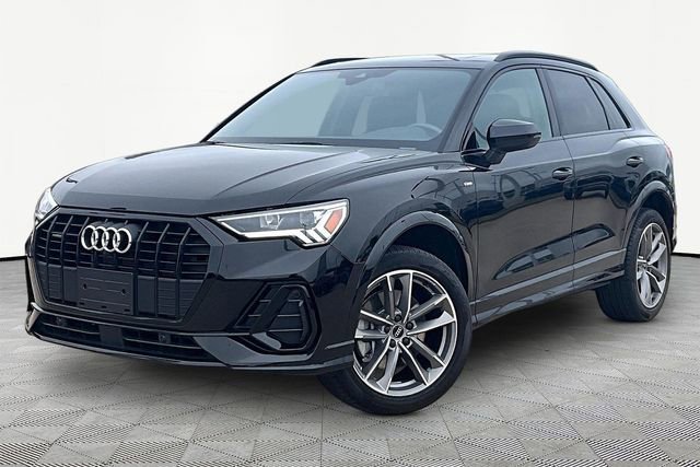 Used 2023 Audi Q3 2.0T Premium Plus w/ Premium Plus Package AWD/4WD image 1