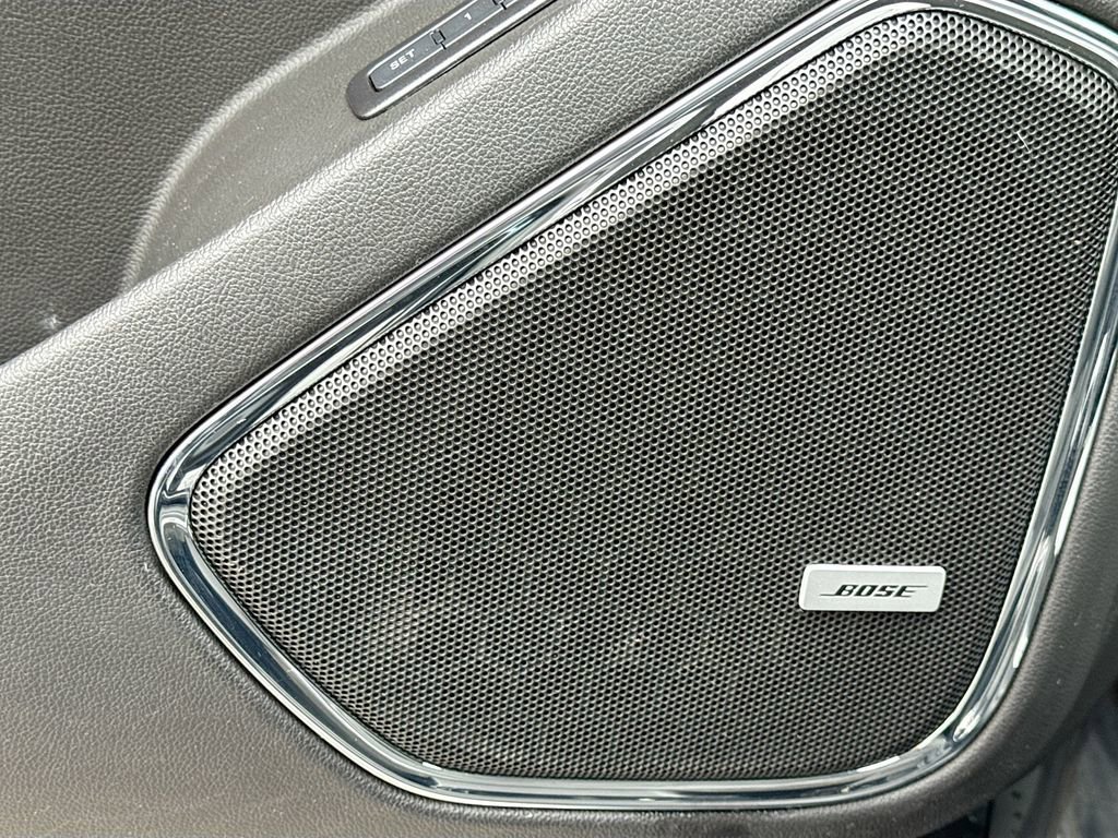 Used 2017 GMC Yukon XL SLT w/ Premium Edition image 24