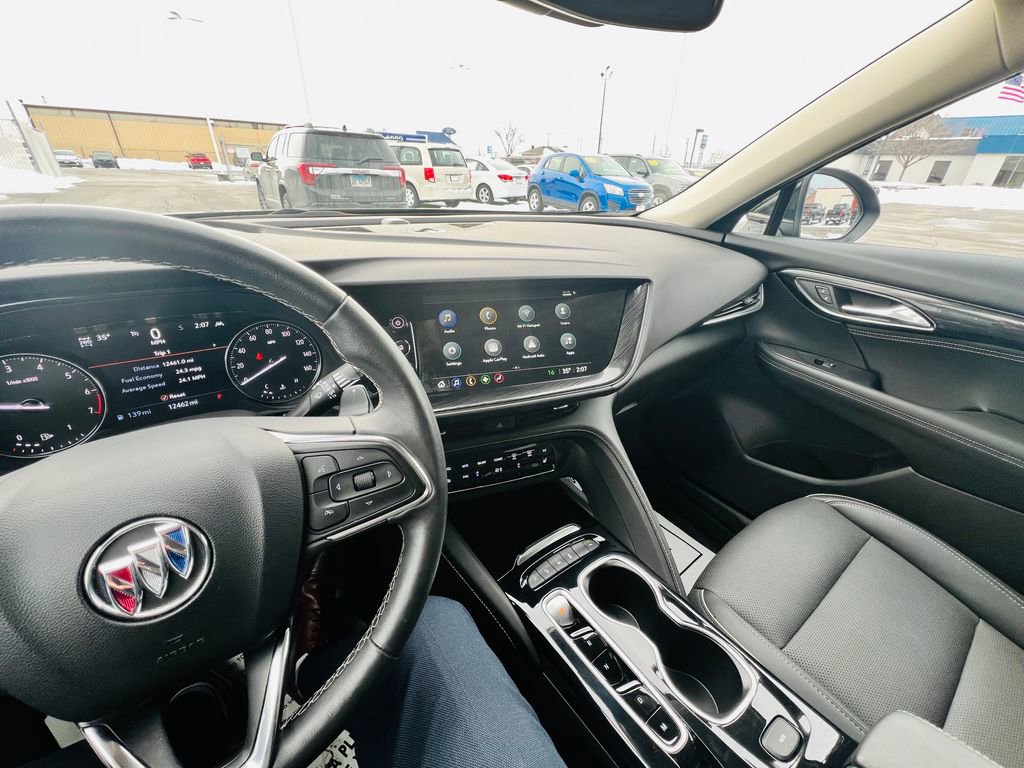 Used 2023 Buick Envision Essence image 24