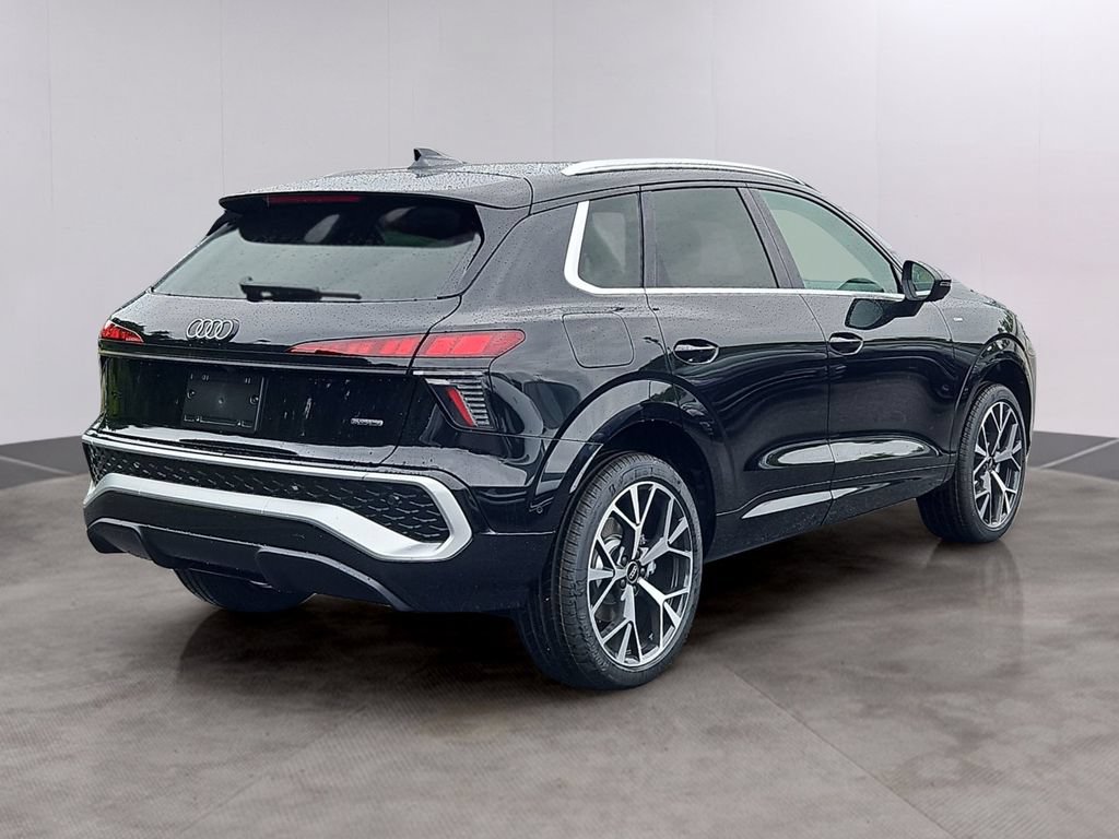 New 2026 Audi Q3 quattro 2.0T AWD/4WD image 3