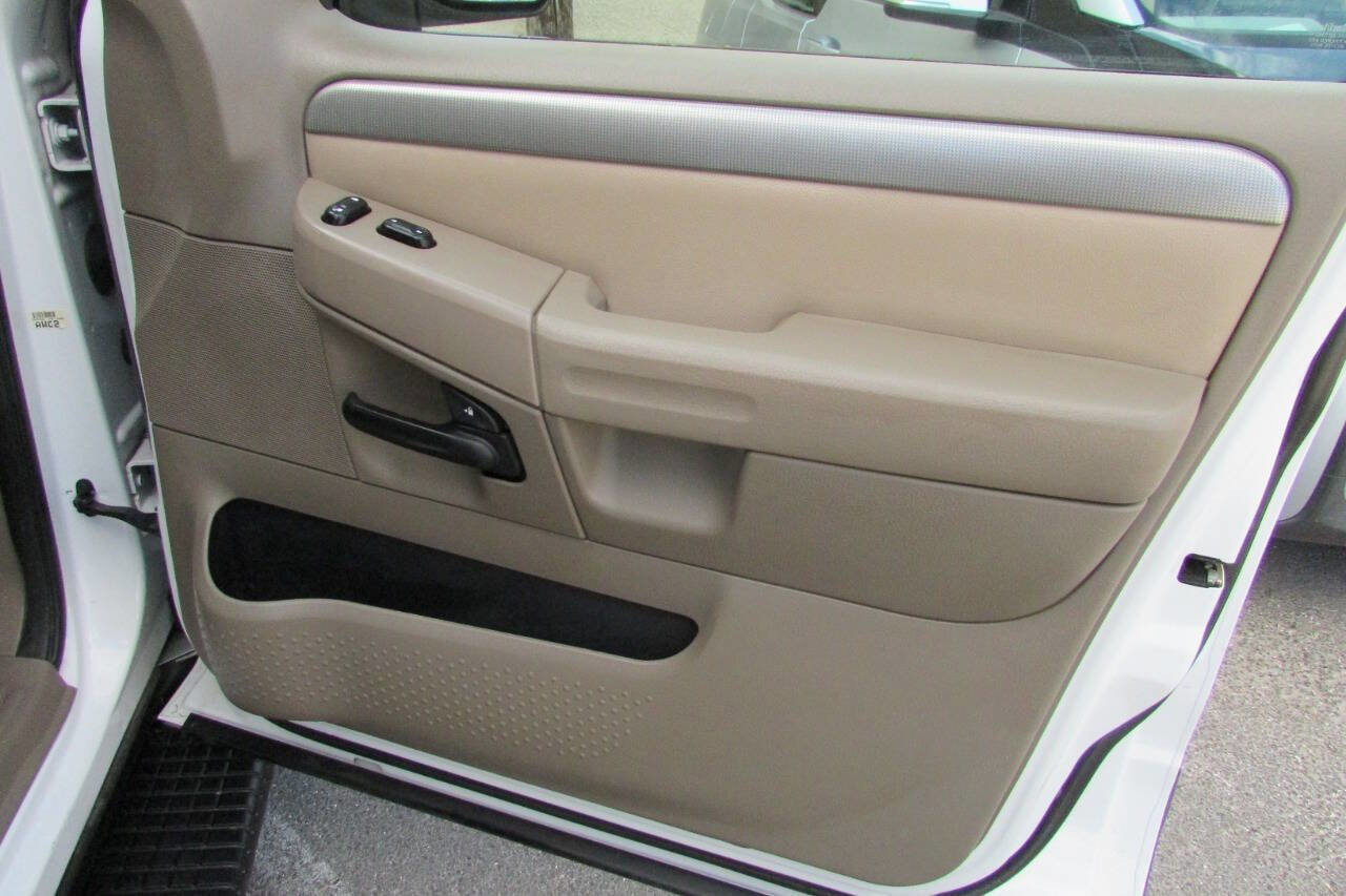 Used 2003 Ford Explorer Sport XLT image 34