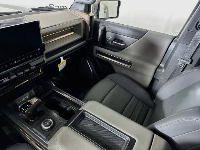 Used 2025 GMC Hummer EV 2X AWD/4WD image 24