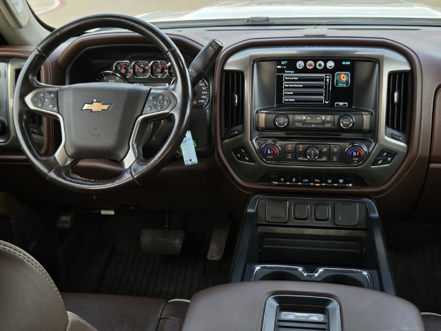 Used 2019 Chevrolet Silverado 2500 High Country w/ Duramax Plus Package AWD/4WD image 5