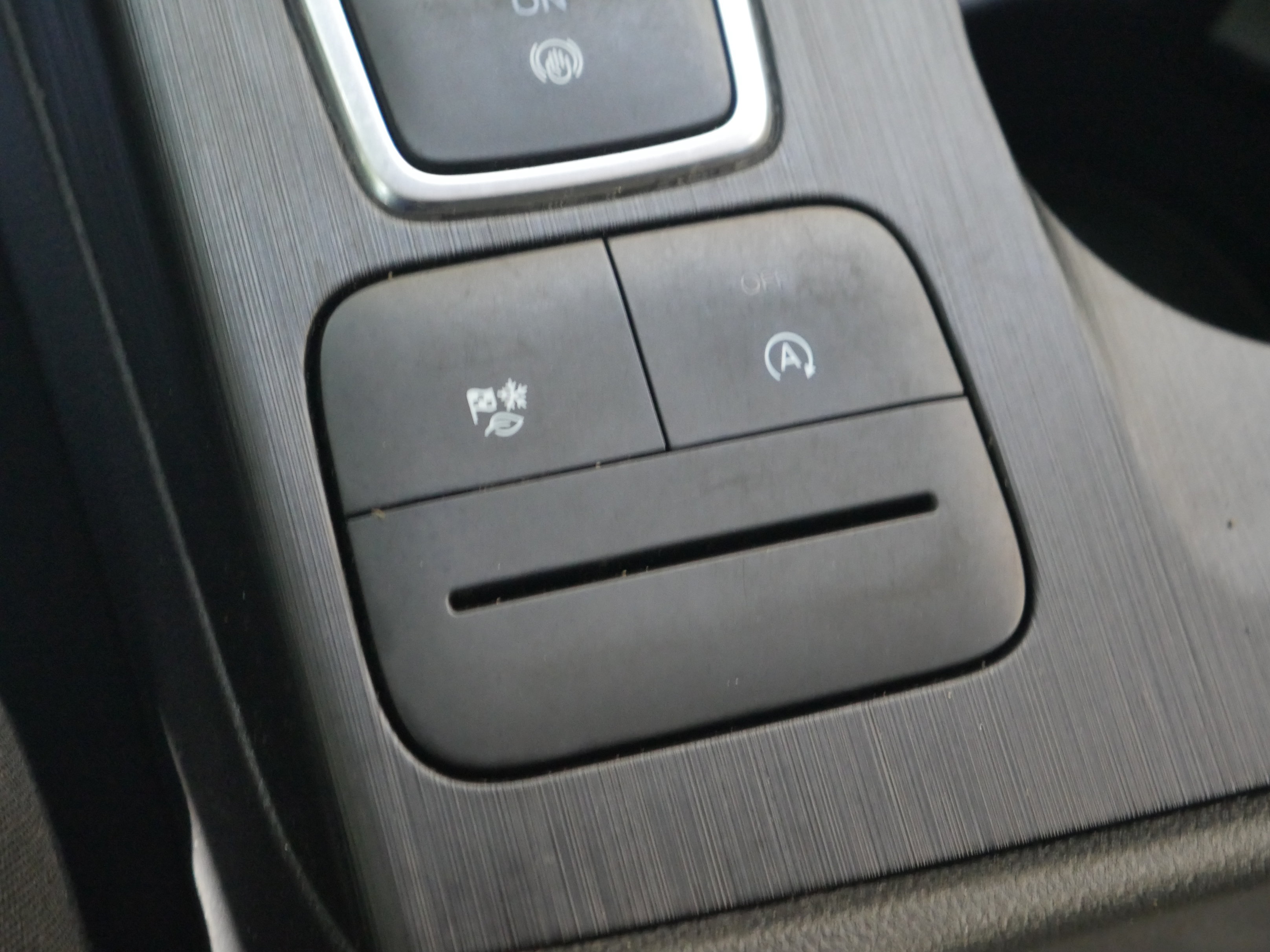 Certified 2024 Ford Escape Active AWD/4WD image 15