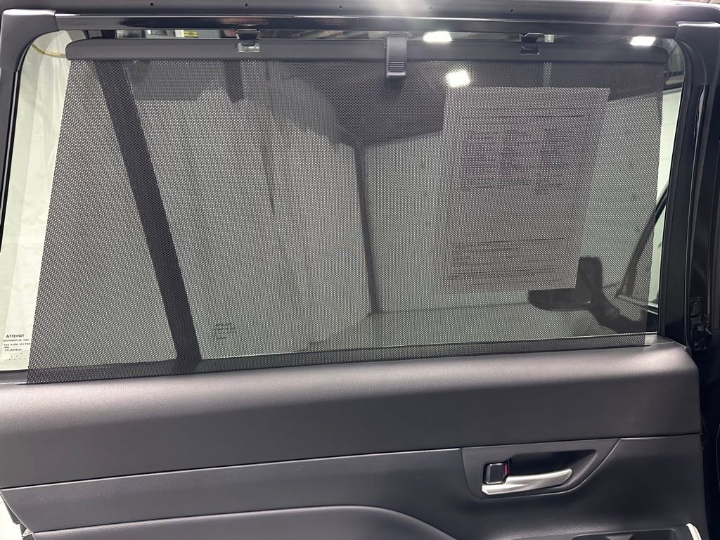 Used 2025 Toyota Grand Highlander AWD image 45