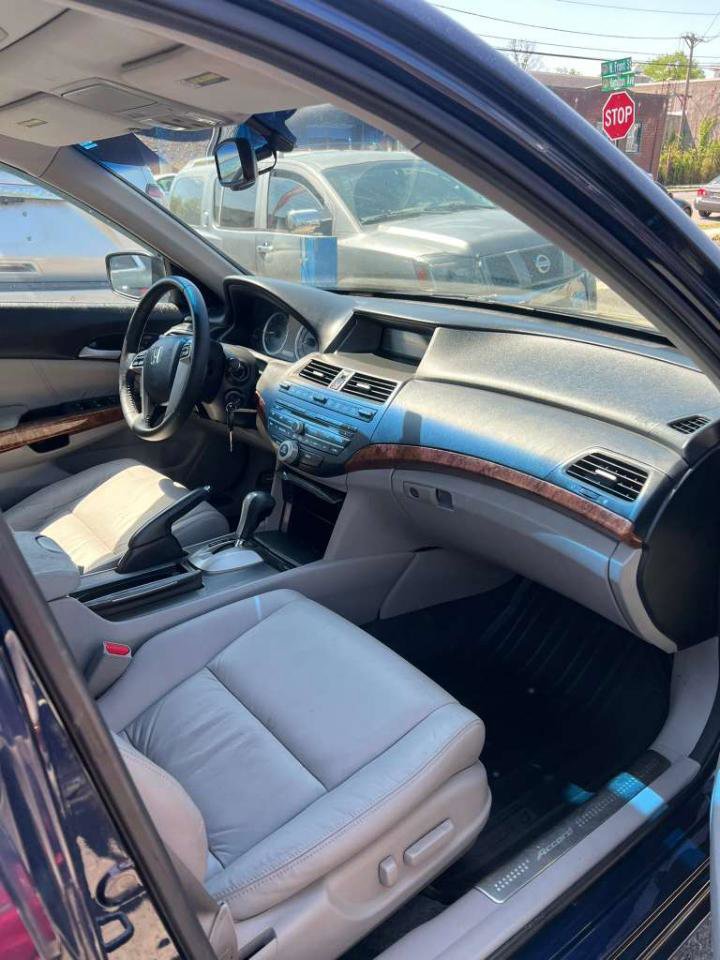 Used 2011 Honda Accord EX-L image 24