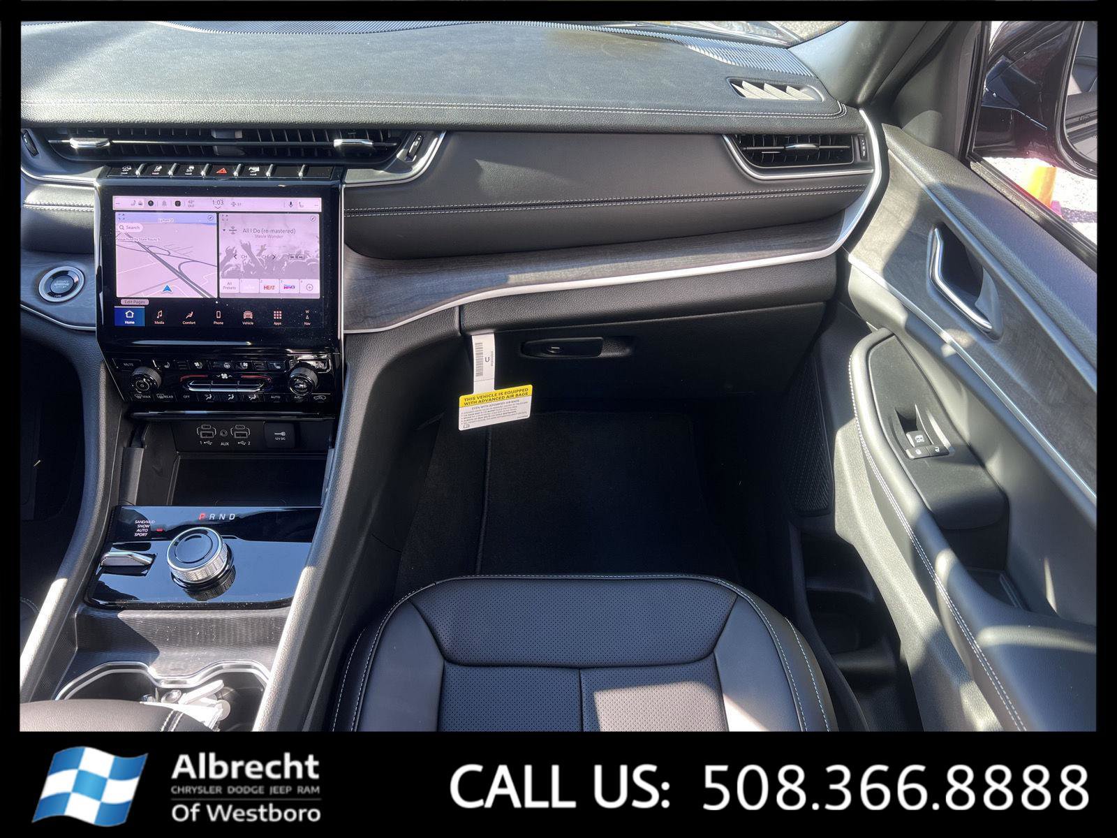 New 2025 Jeep Grand Cherokee Limited w/ Luxury Tech Group II image 18