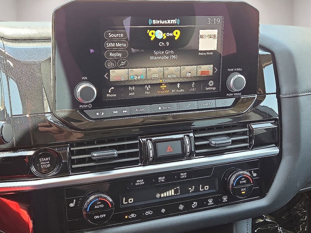 Used 2025 Nissan Pathfinder SV AWD/4WD image 24