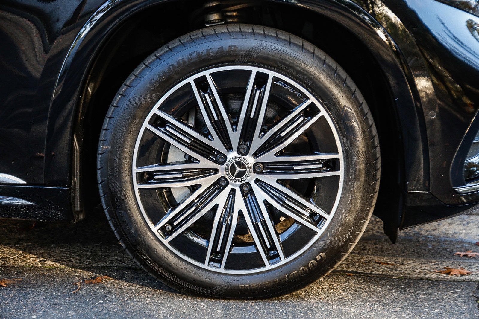 Used 2023 Mercedes-Benz EQS 580 4MATIC SUV image 9