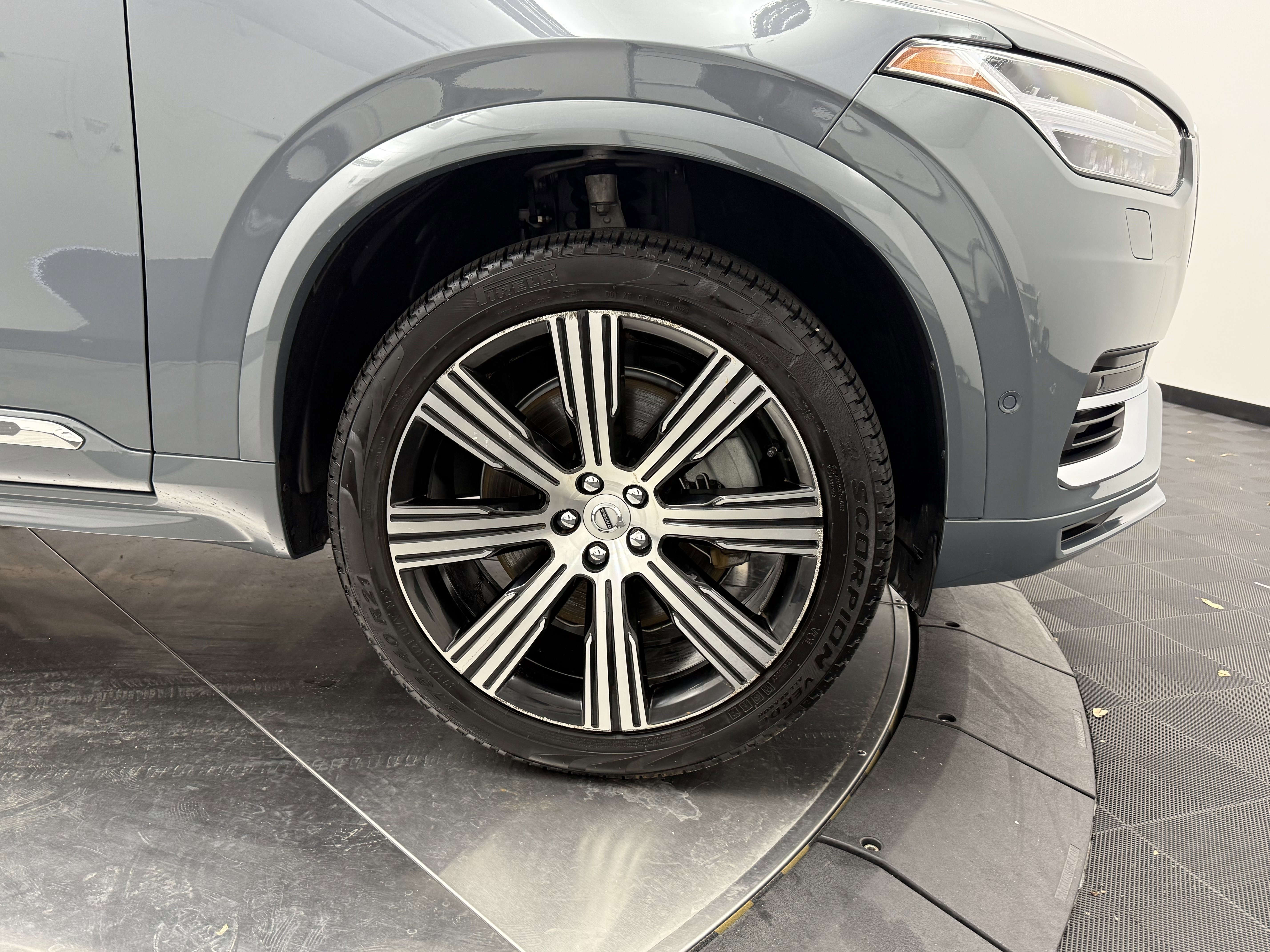 Used 2023 Volvo XC90 T8 Plus w/ Protection Package Premier AWD/4WD image 9