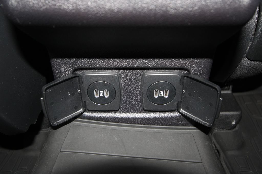 Used 2024 Lincoln Corsair AWD w/ Equipment Group 101A image 26