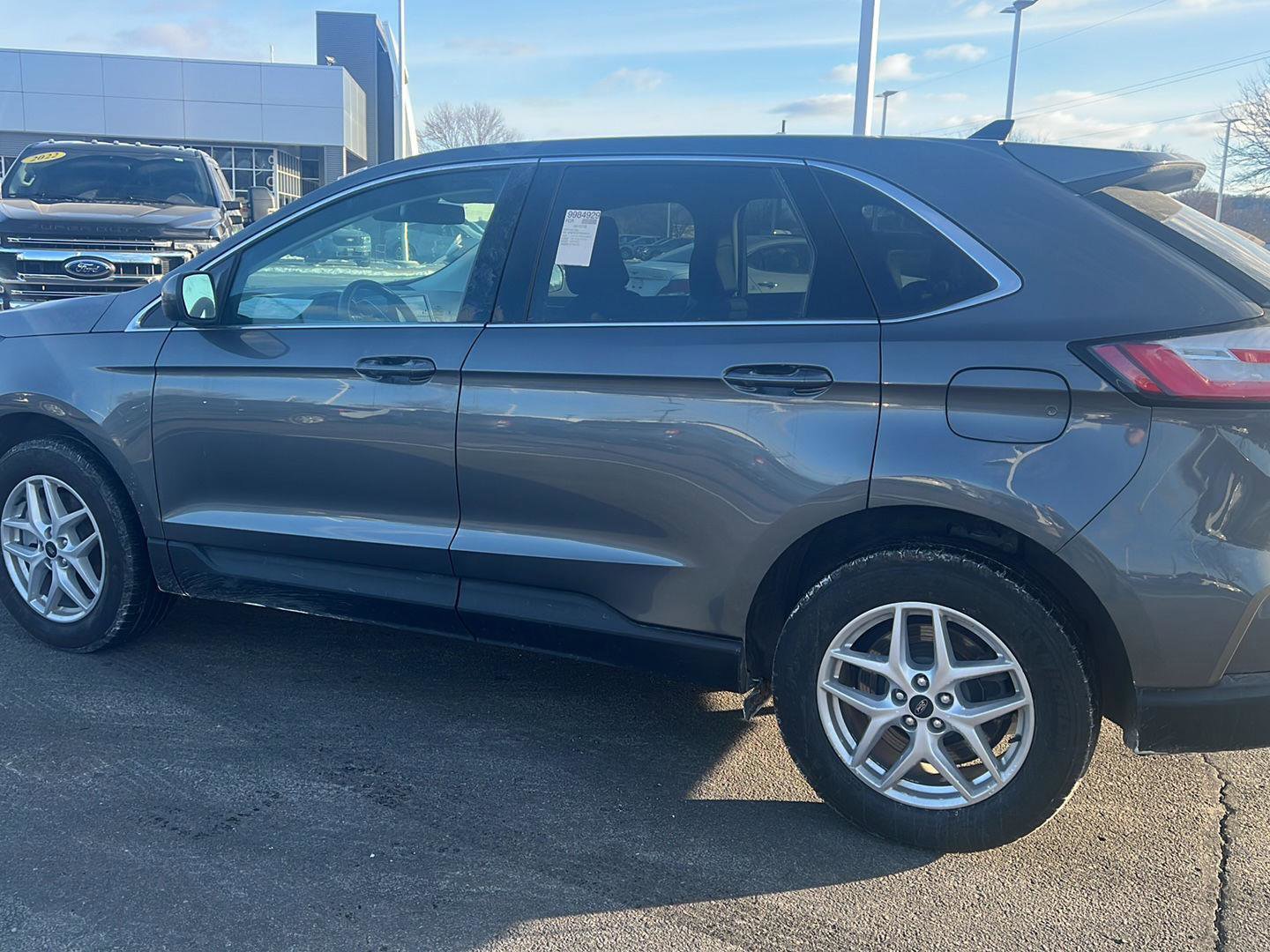 Used 2024 Ford Edge SEL w/ Convenience Package image 8